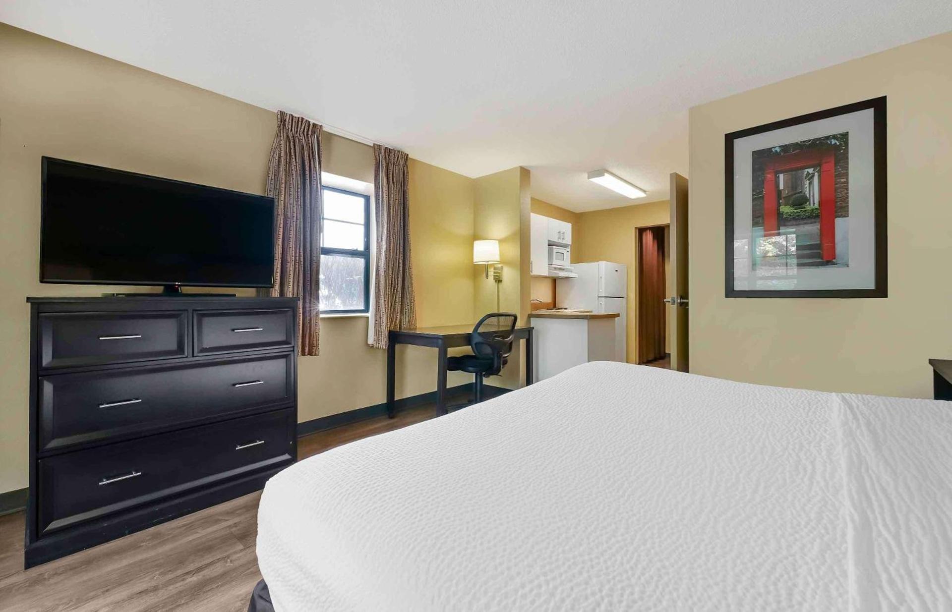 Sonesta Simply Suites Lansing photo 21