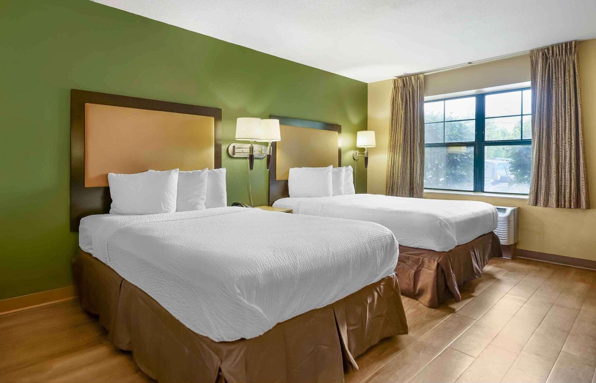Sonesta Simply Suites Lansing photo 23