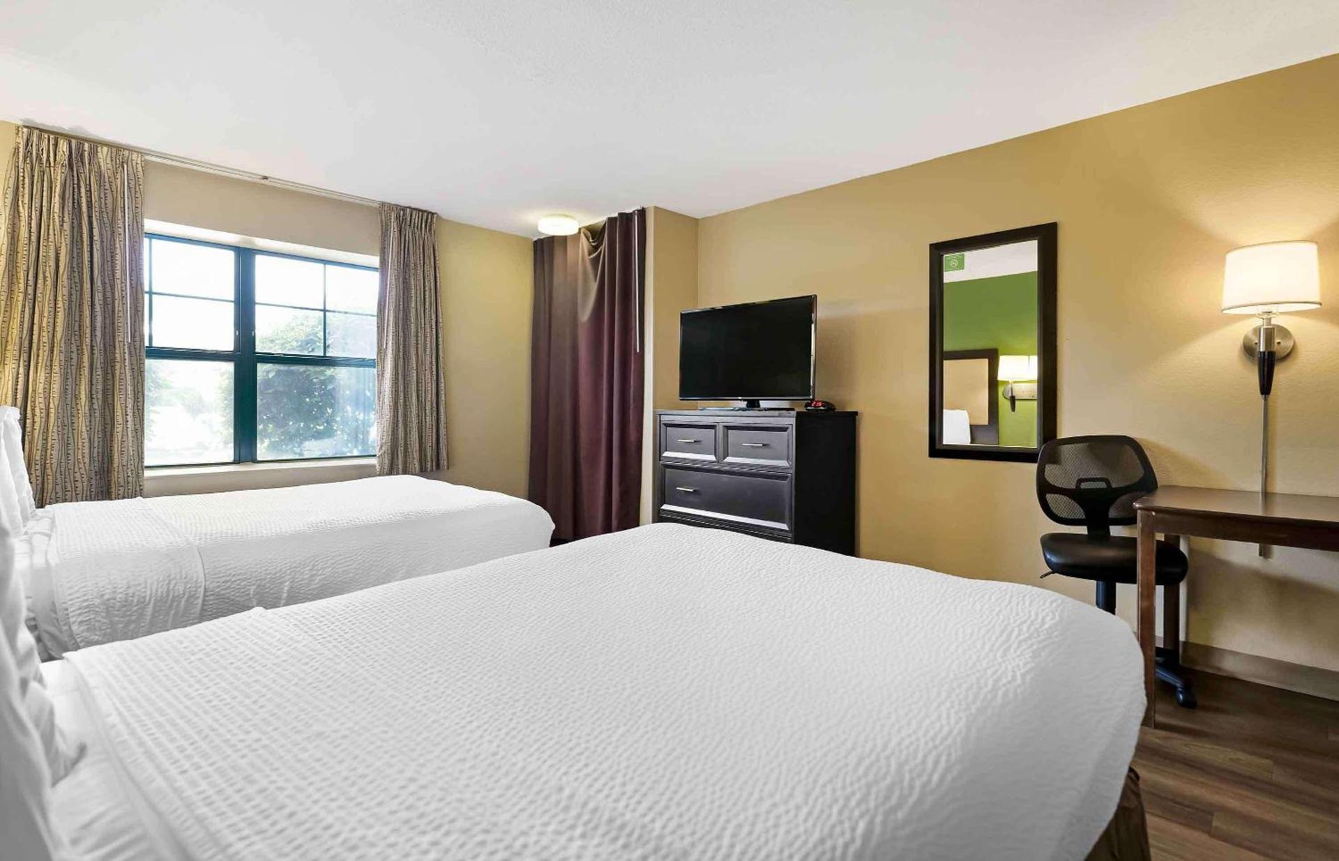 Sonesta Simply Suites Lansing photo 29