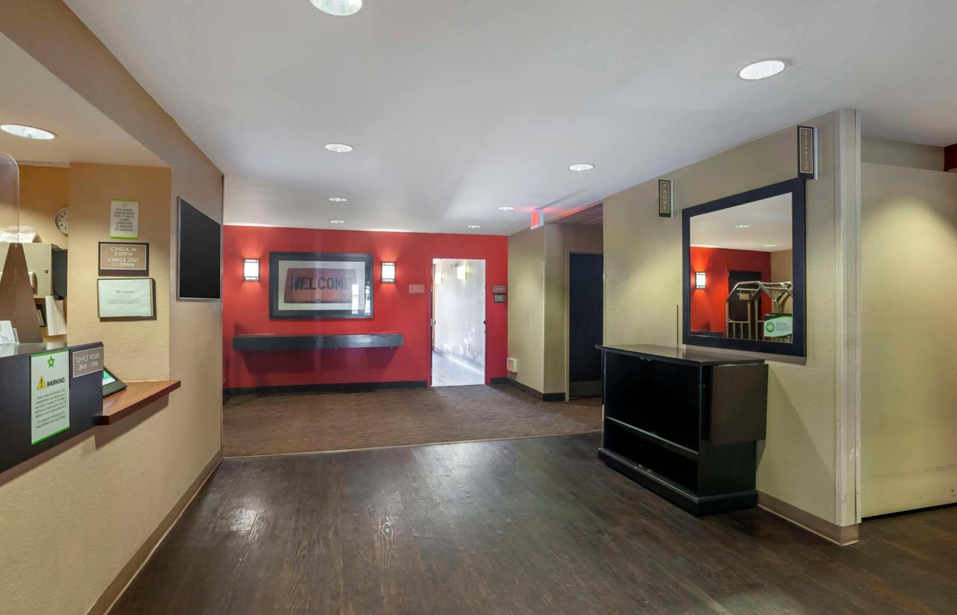 Extended Stay America Suites - San Diego - Mission Valley - Stadium photo 9