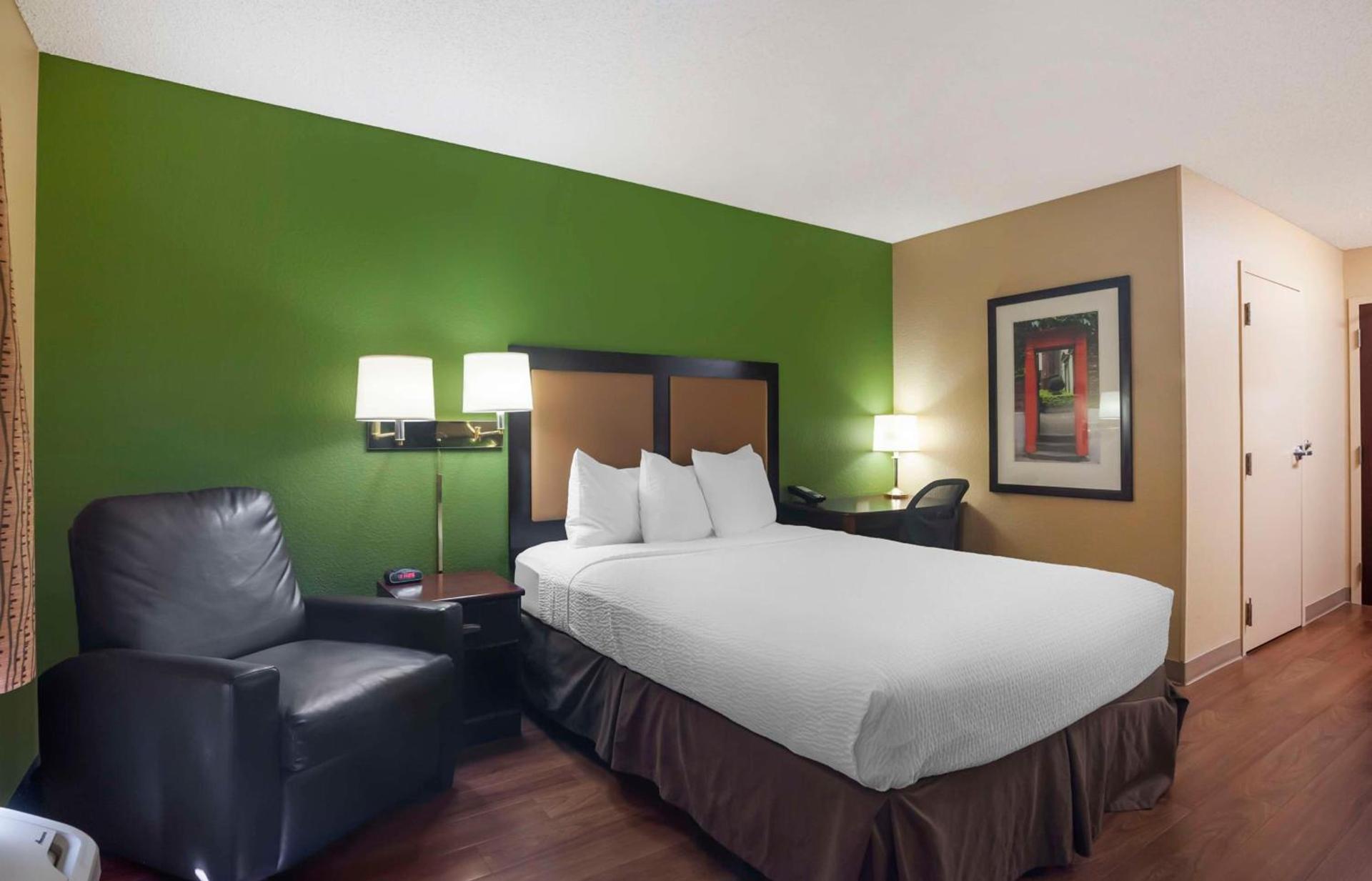 Extended Stay America Suites - San Diego - Mission Valley - Stadium photo 15