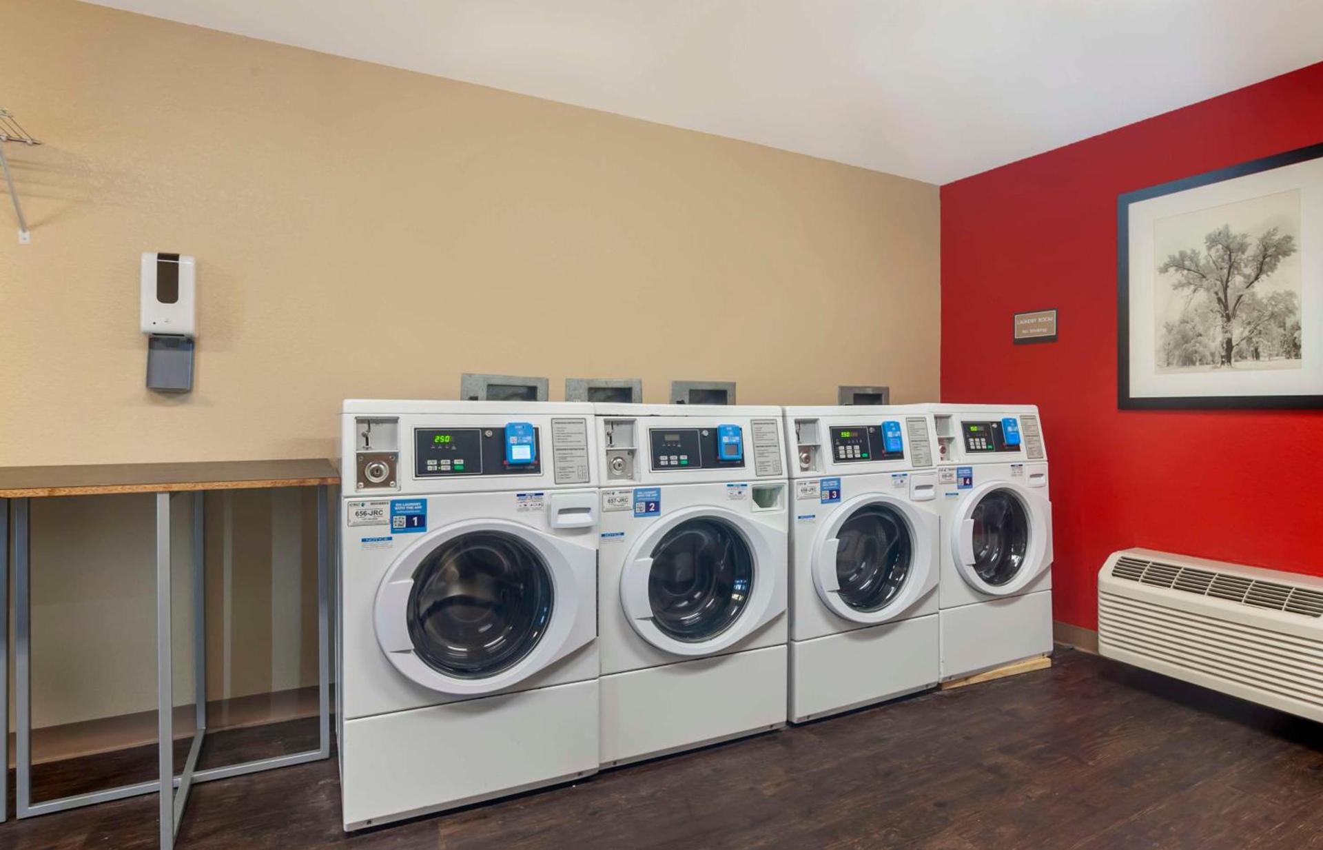 Extended Stay America Suites - San Diego - Mission Valley - Stadium photo 36