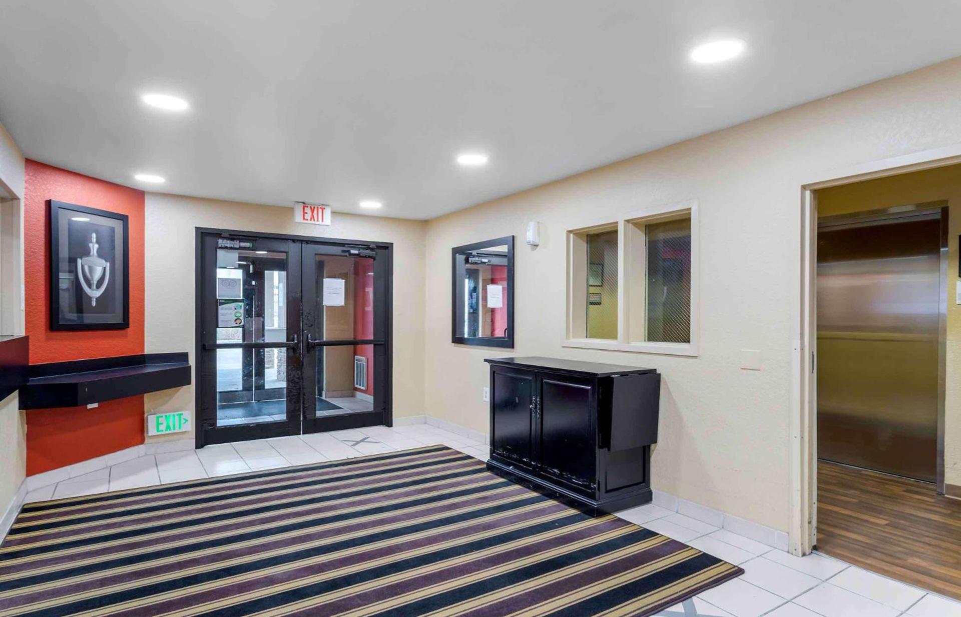 Extended Stay America Suites - Houston - Galleria - Westheimer photo 7