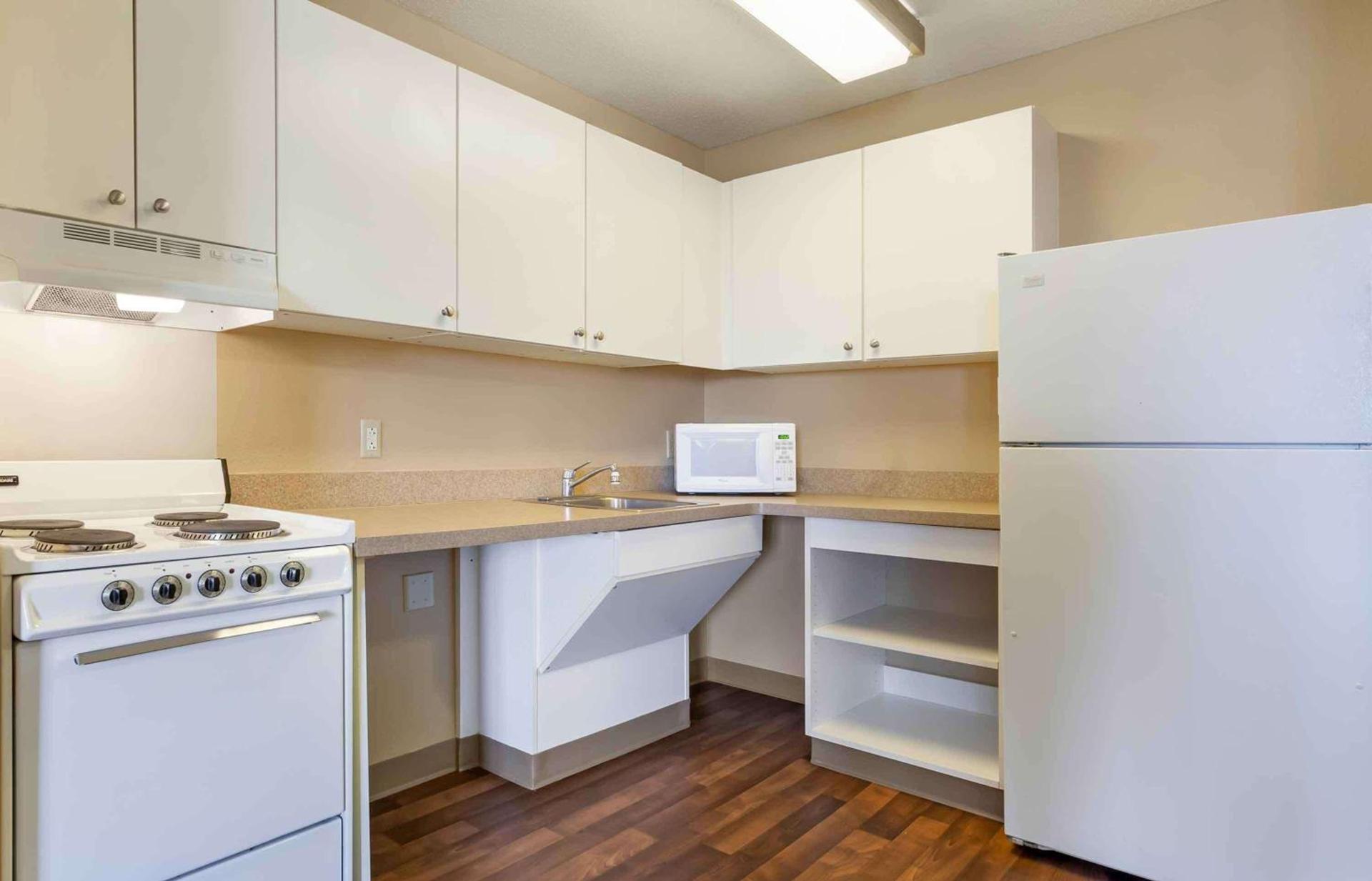 Extended Stay America Select Suites - Madison - Old Sauk Rd photo 18