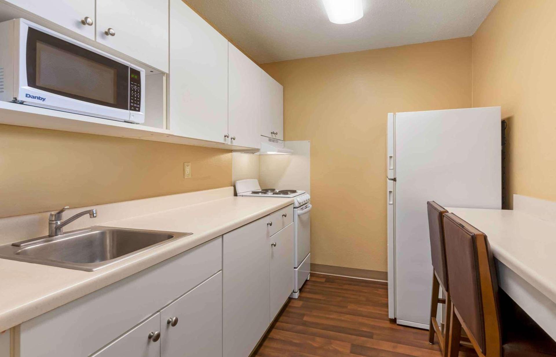 Extended Stay America Select Suites - Madison - Old Sauk Rd photo 22