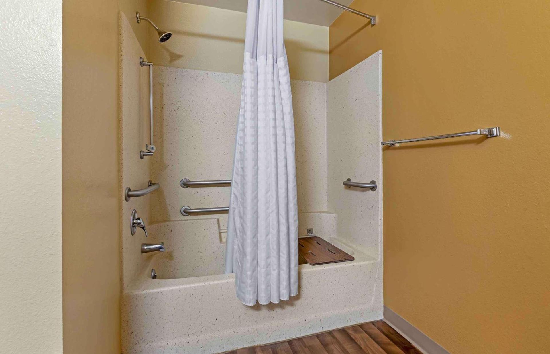 Extended Stay America Select Suites - Madison - Old Sauk Rd photo 27