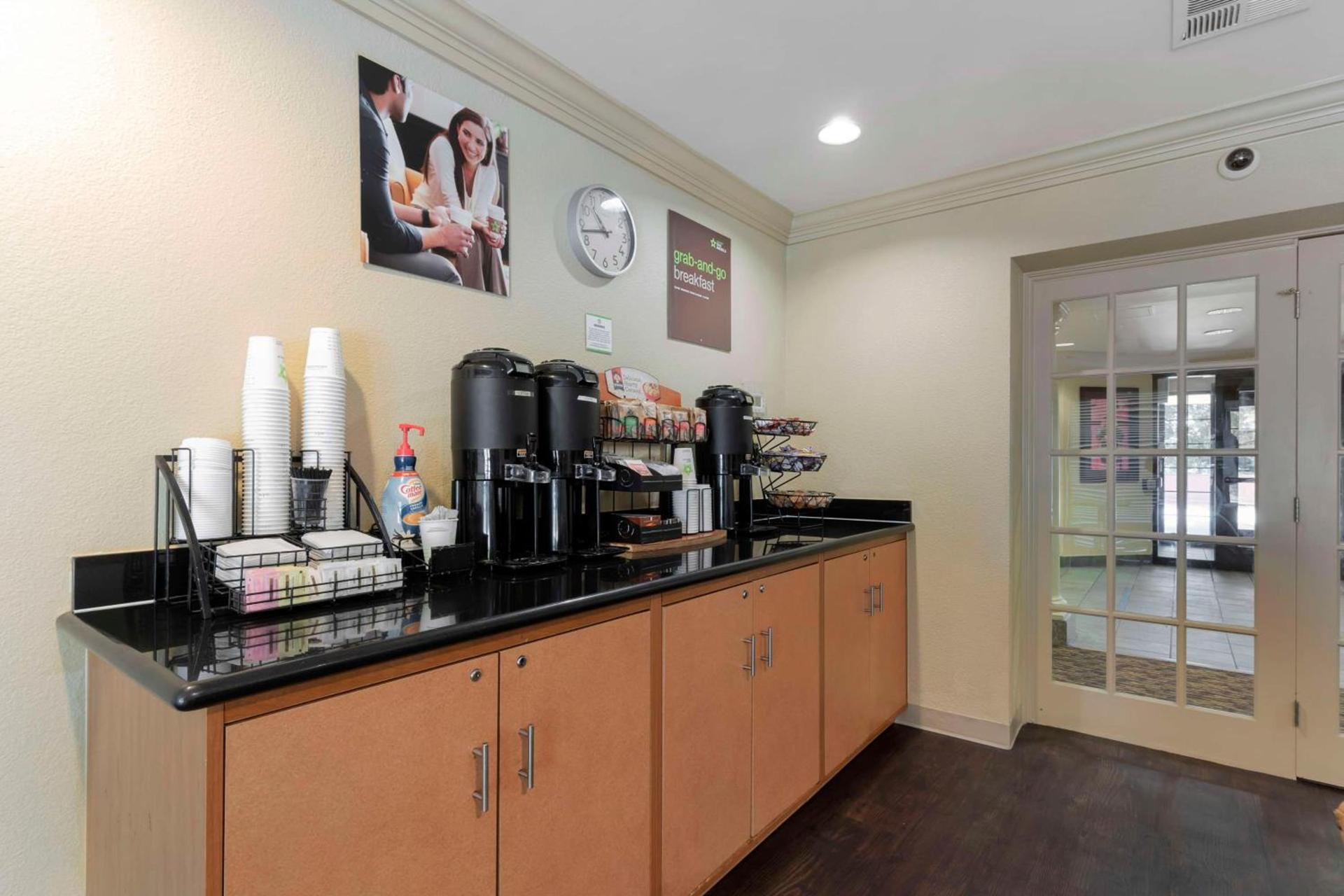 Extended Stay America Suites - Oakland - Alameda Airport photo 14