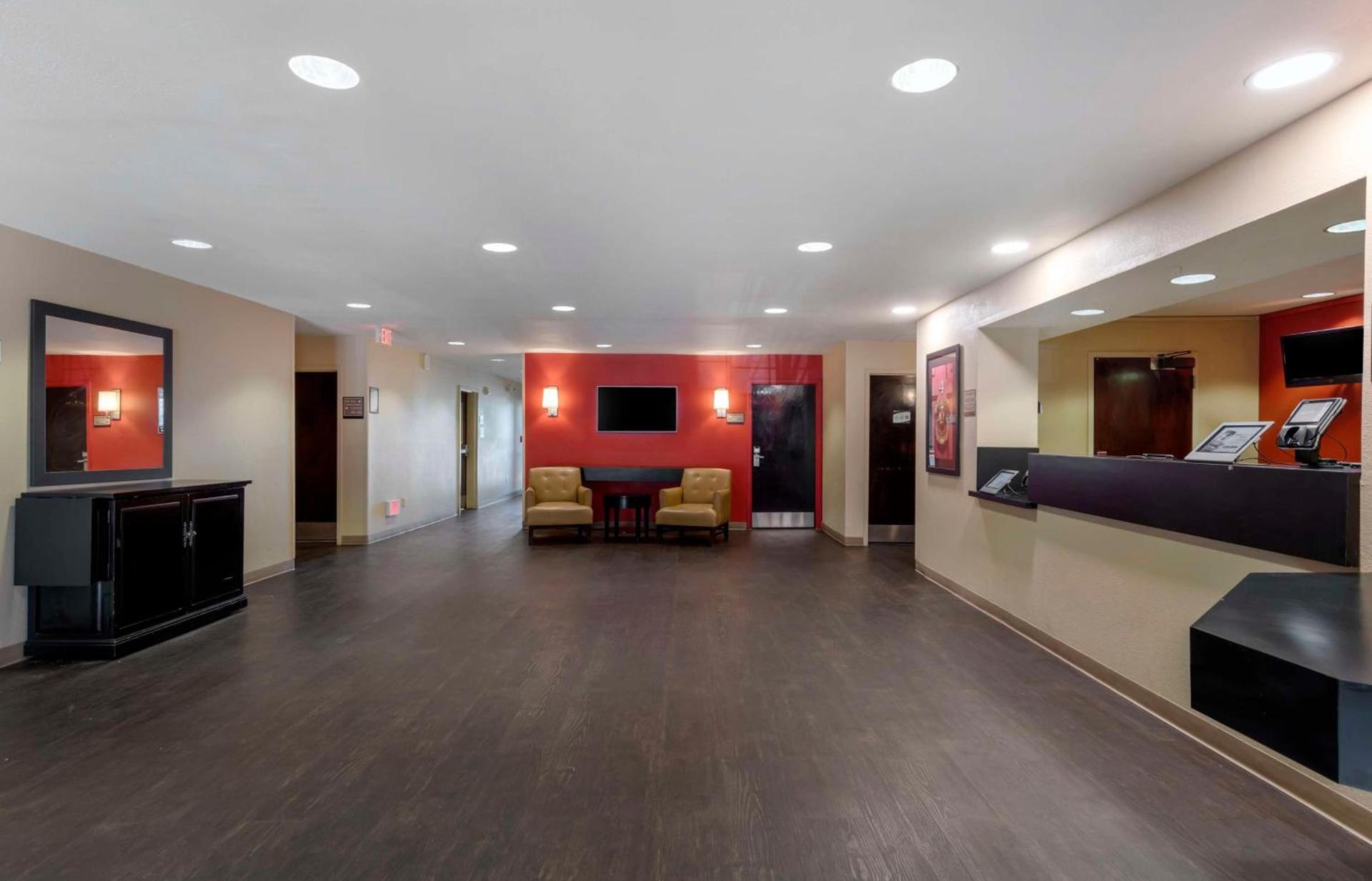 Extended Stay America Suites - Orange County - Katella Ave photo 7