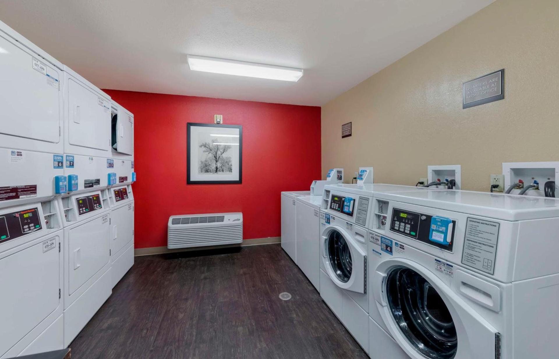 Extended Stay America Suites - Orange County - Katella Ave photo 39
