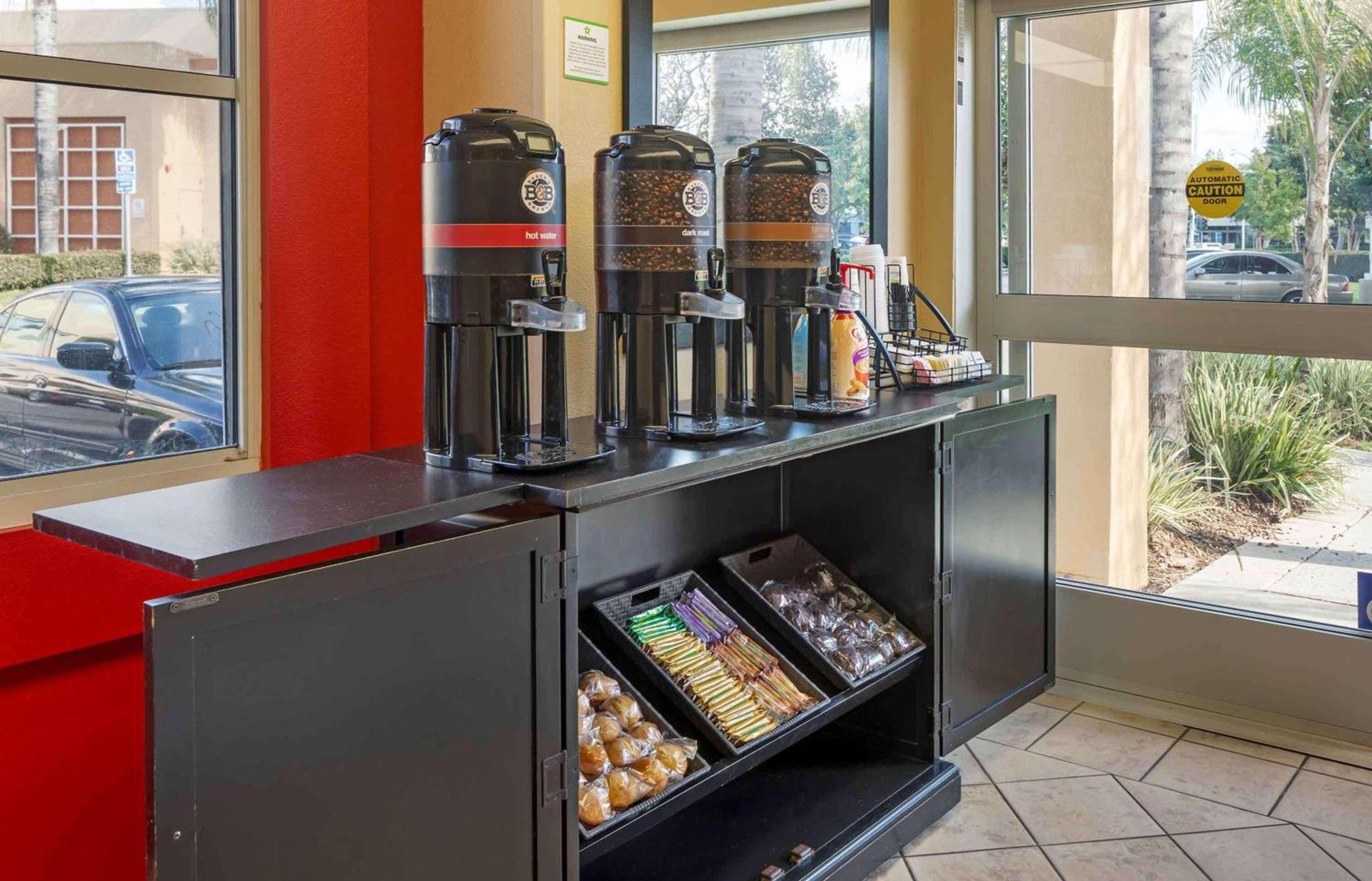Extended Stay America Suites - Orange County - Irvine Spectrum photo 10