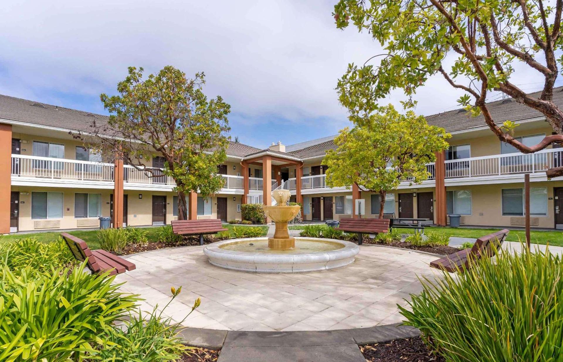 Extended Stay America Suites - San Francisco - San Mateo - SFO photo 2