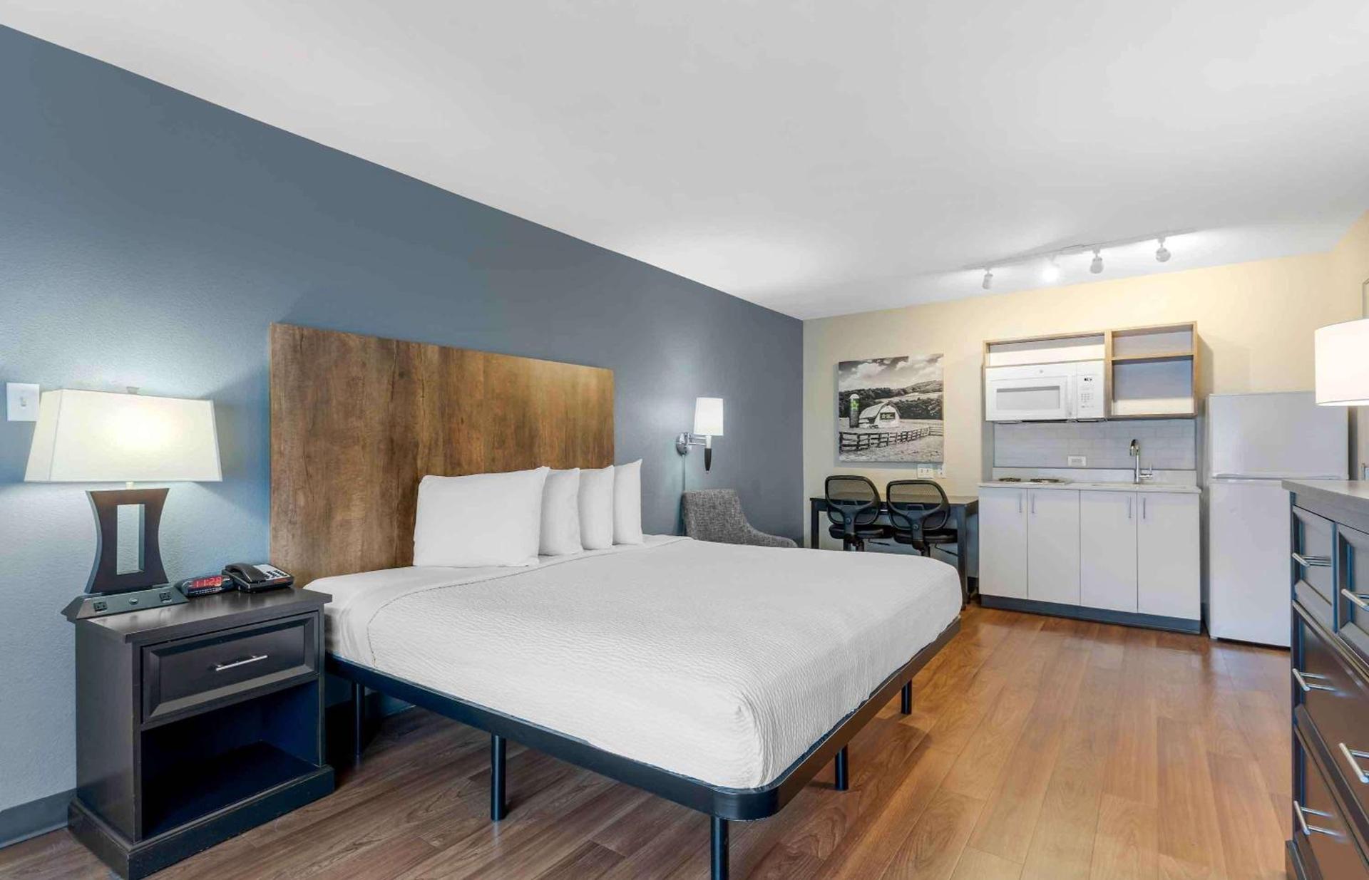 Extended Stay America Suites - San Francisco - San Mateo - SFO photo 21