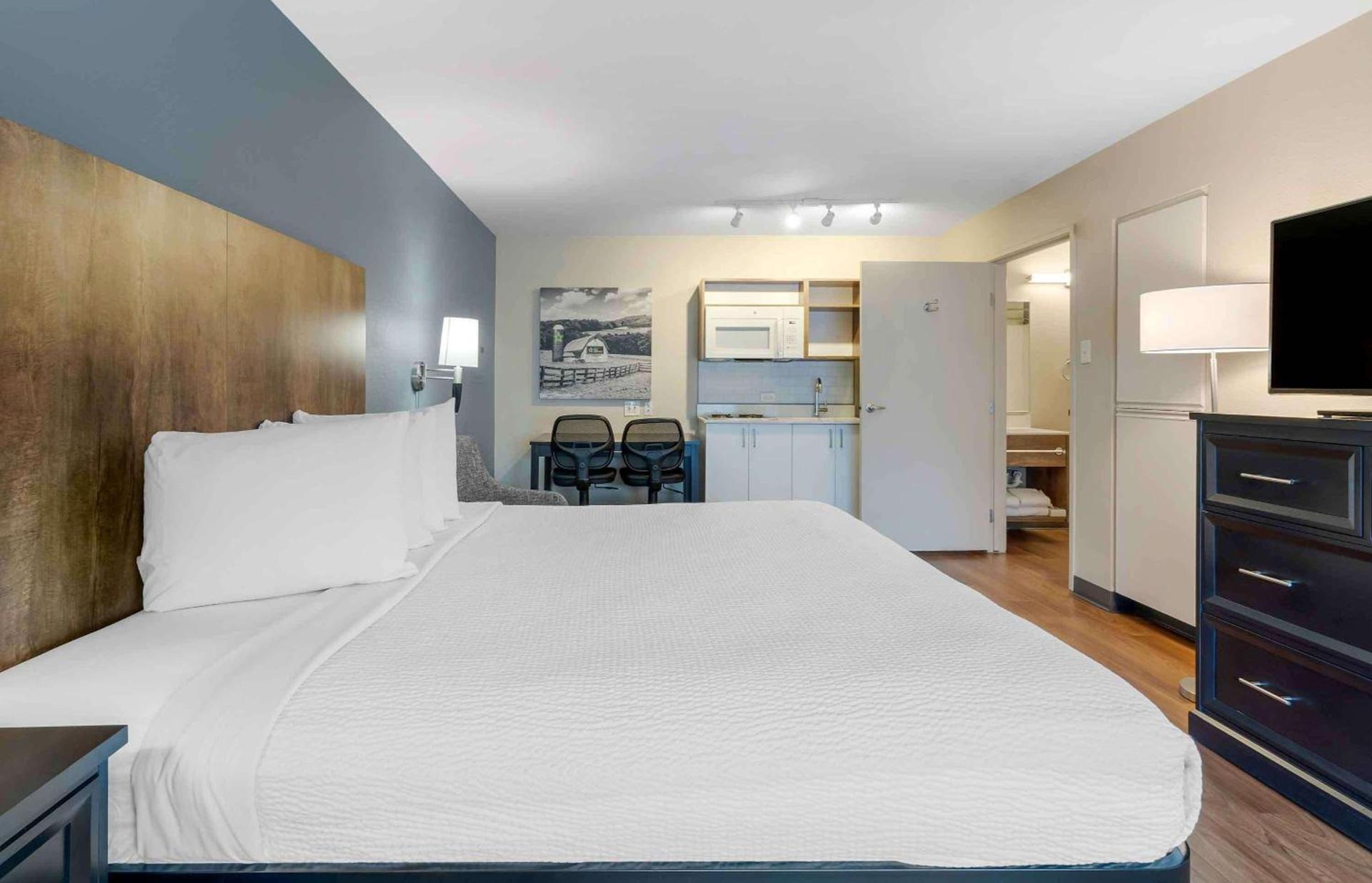 Extended Stay America Suites - San Francisco - San Mateo - SFO photo 26