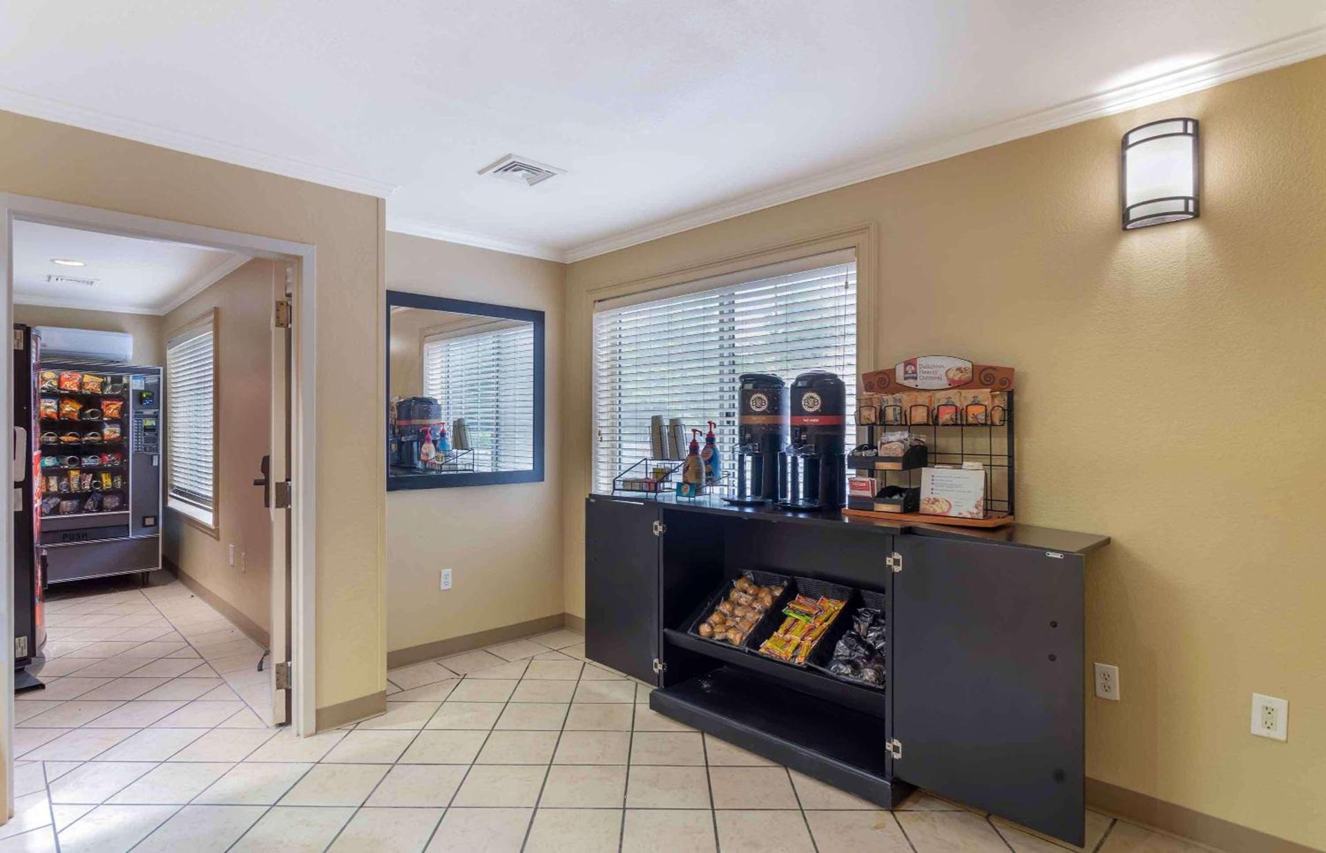 Studio 6 Extended Stay Memphis Airport TN photo 8