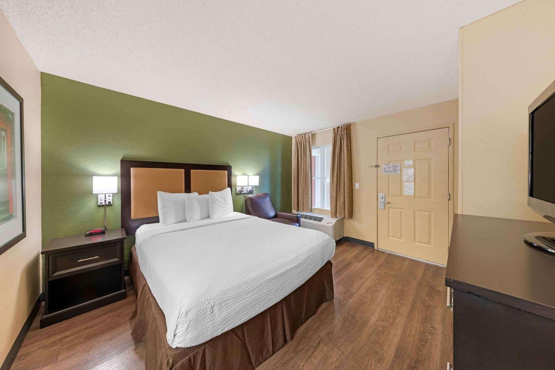 Extended Stay America Suites - Orange County - Brea photo 14
