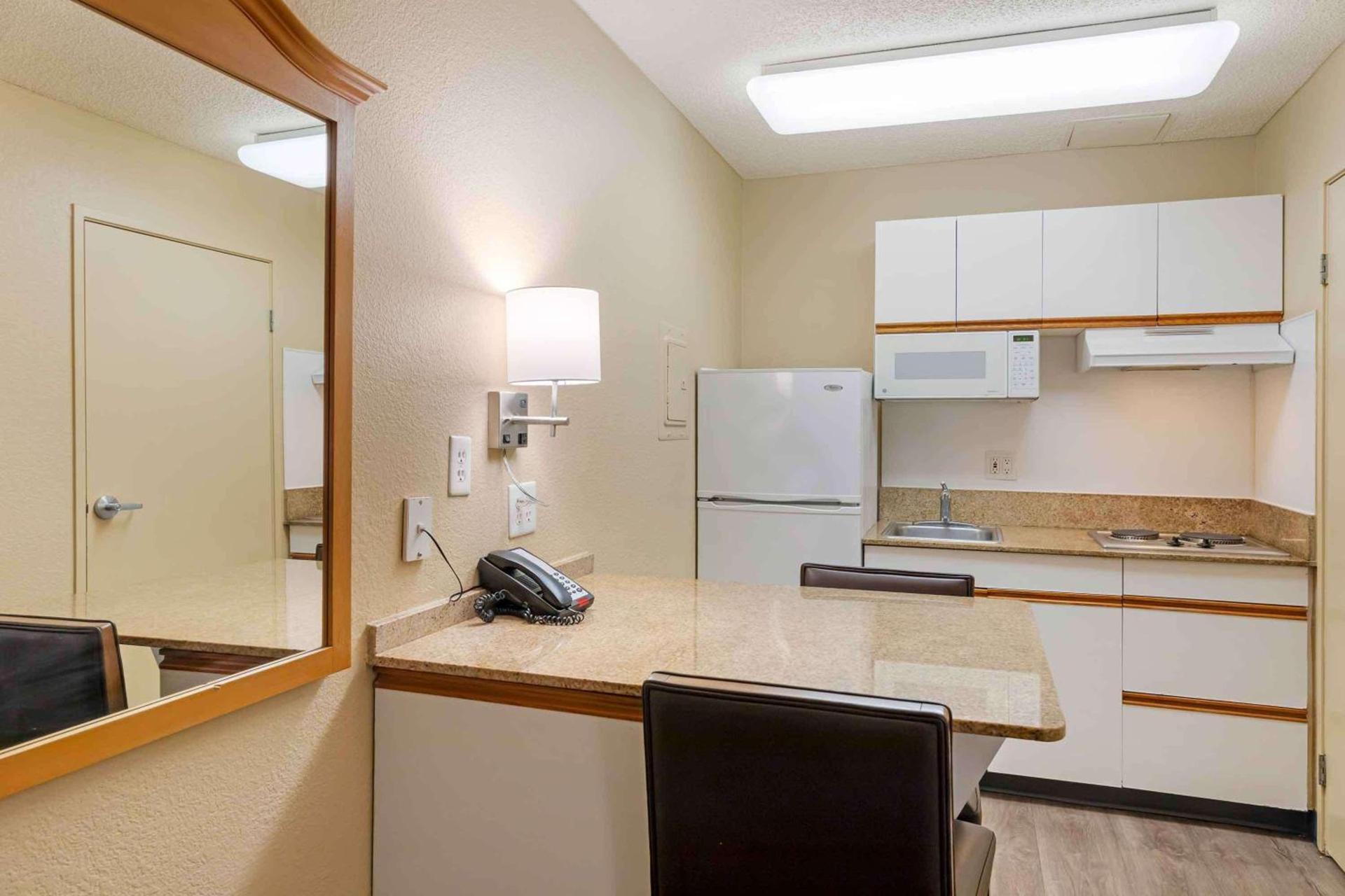 Extended Stay America Suites - Orange County - Brea photo 22