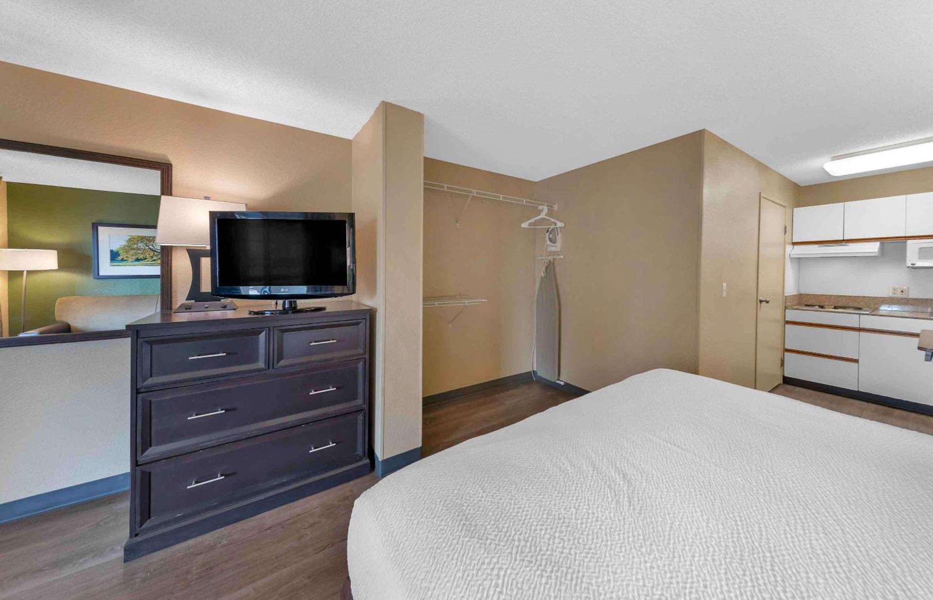 Extended Stay America Suites - Orange County - Brea photo 27