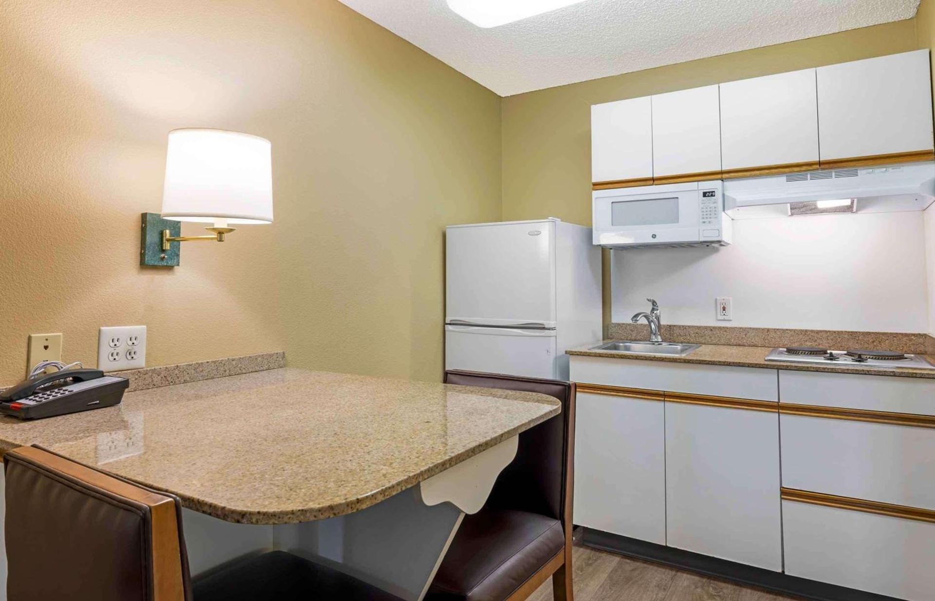 Extended Stay America Suites - San Diego - Fashion Valley photo 15