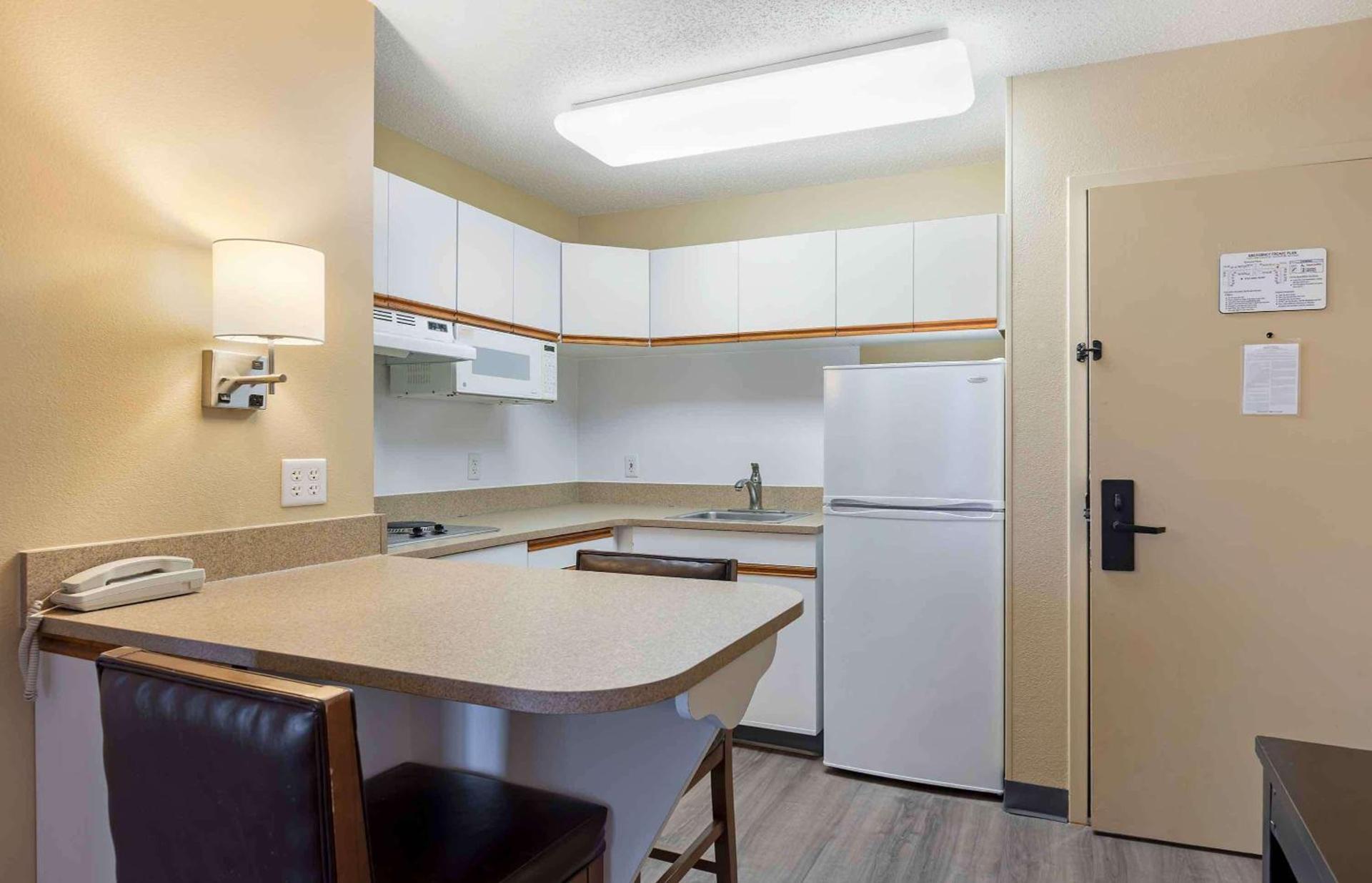 Extended Stay America Select Suites - St Louis - Airport - Central photo 21