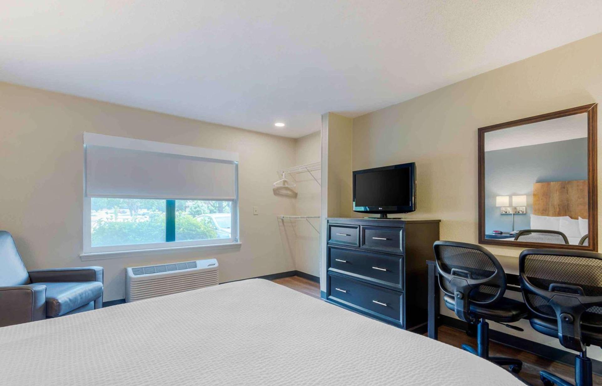 Extended Stay America Suites - Dallas - Coit Road photo 58