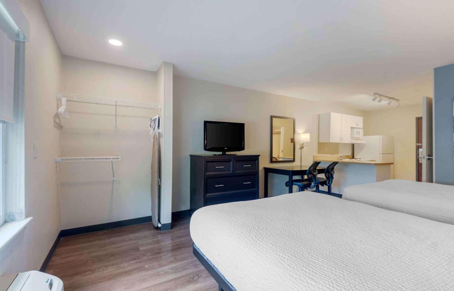 Extended Stay America Suites - Dallas - Coit Road photo 43
