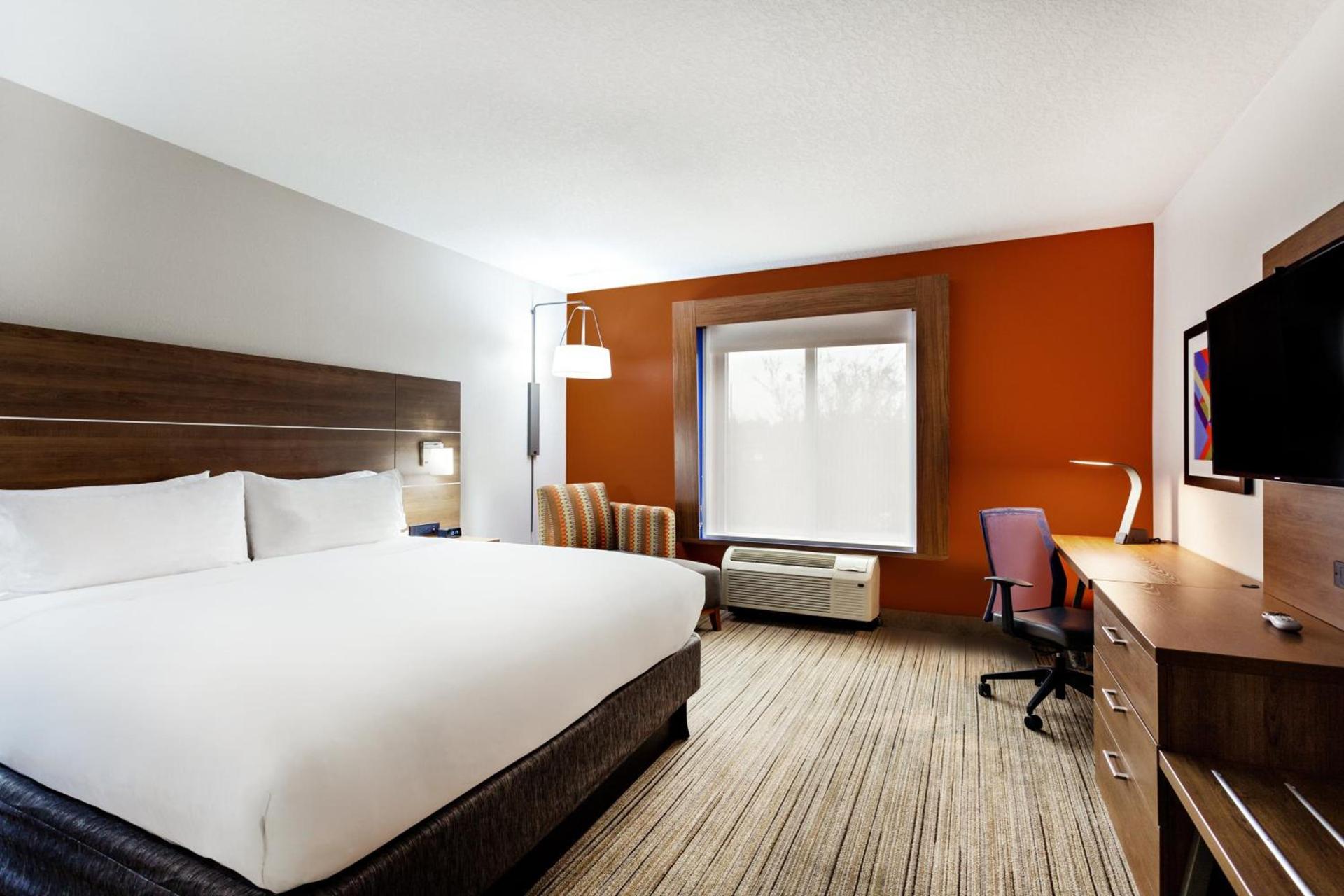 Holiday Inn Express Hotel & Suites Inverness by IHG photo 33