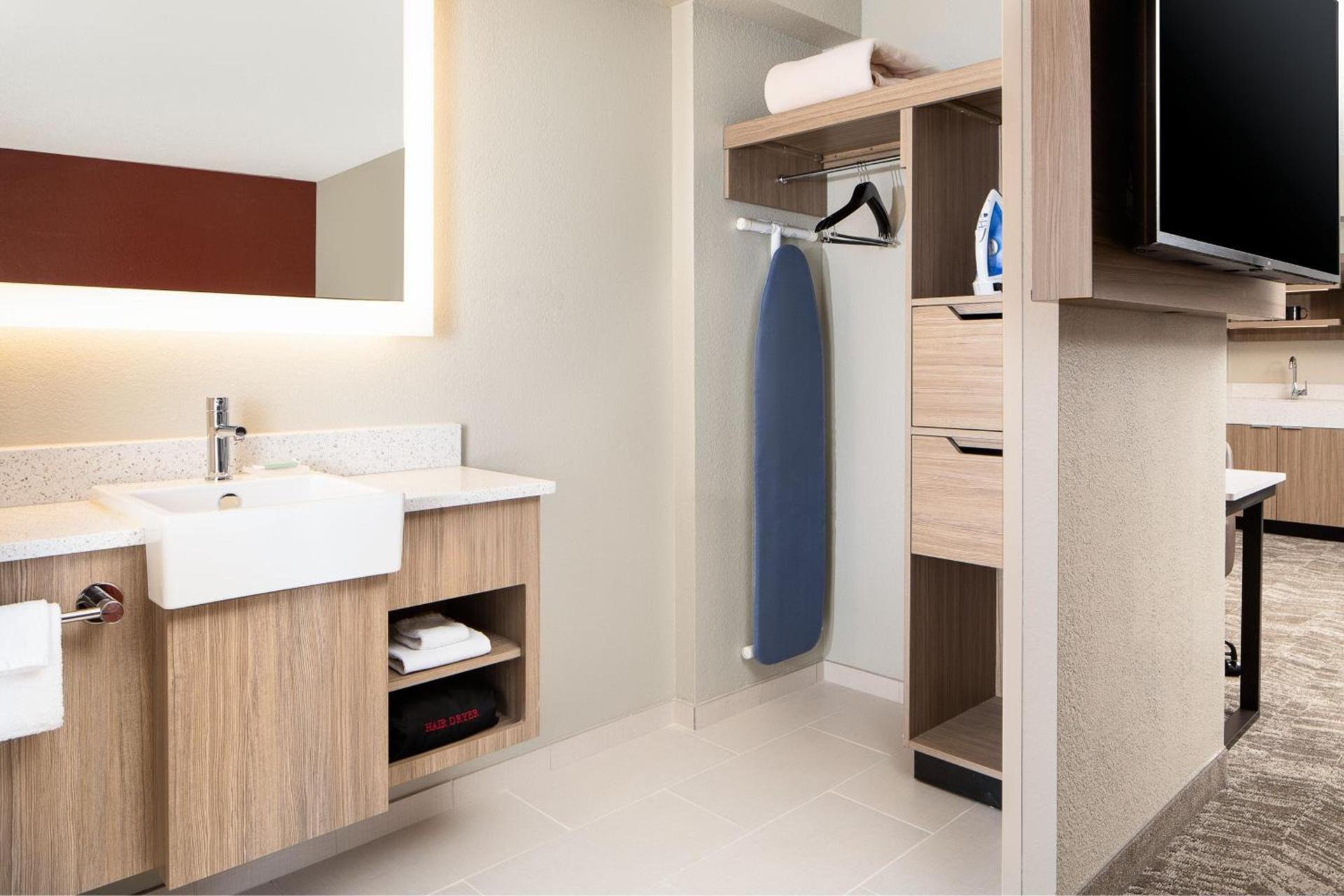 SpringHill Suites by Marriott Dallas Downtown / West End photo 16