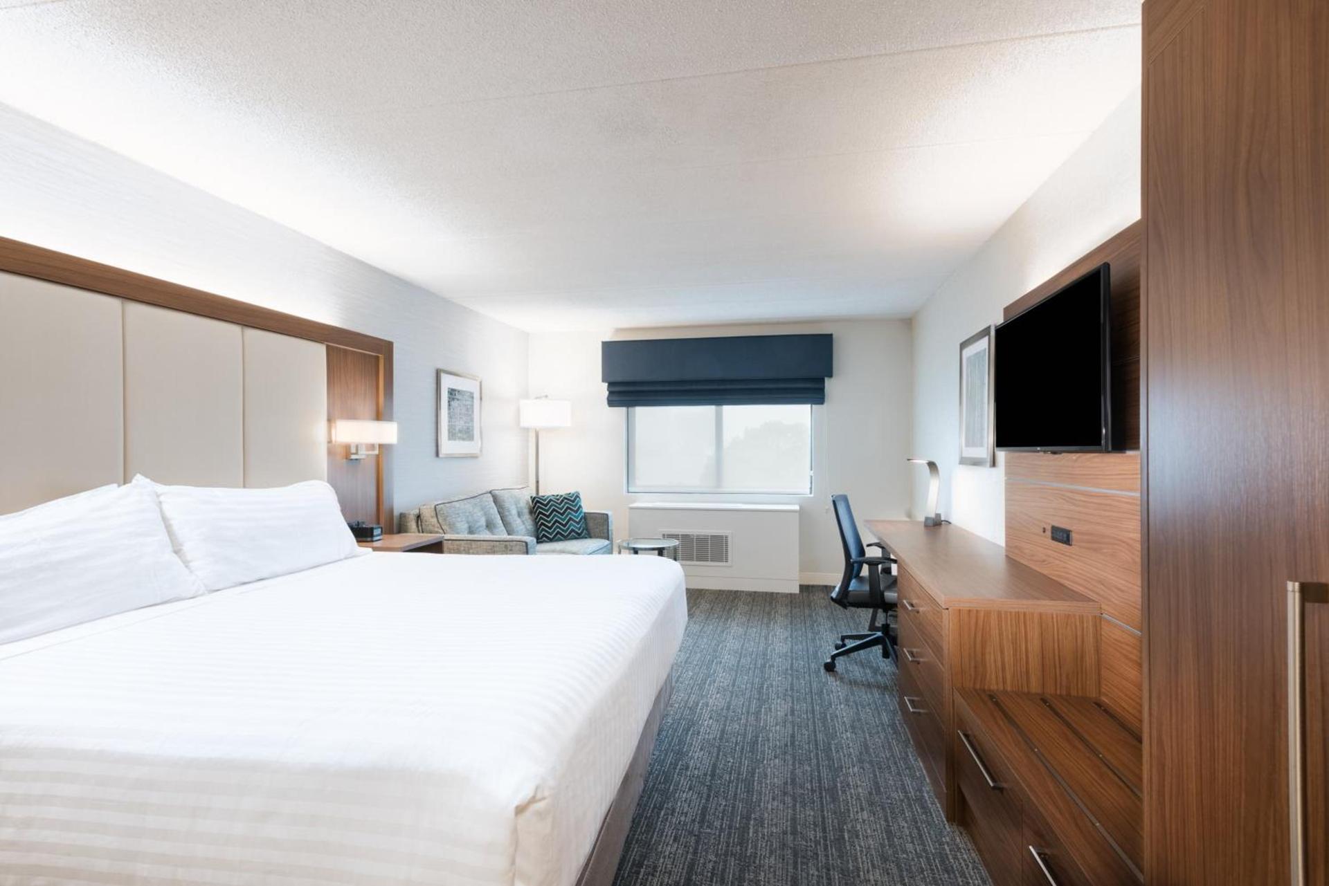 Holiday Inn Express Boston-Waltham by IHG photo 40