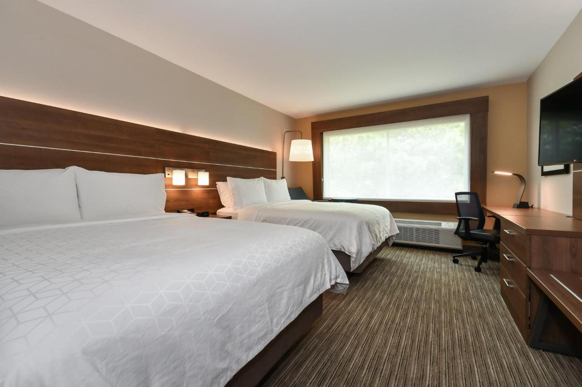 Holiday Inn Express & Suites Charlotte - Ballantyne by IHG photo 15