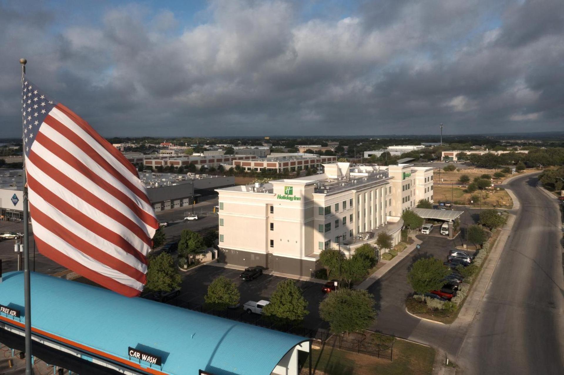 Holiday Inn & Suites San Antonio Northwest by IHG photo 60