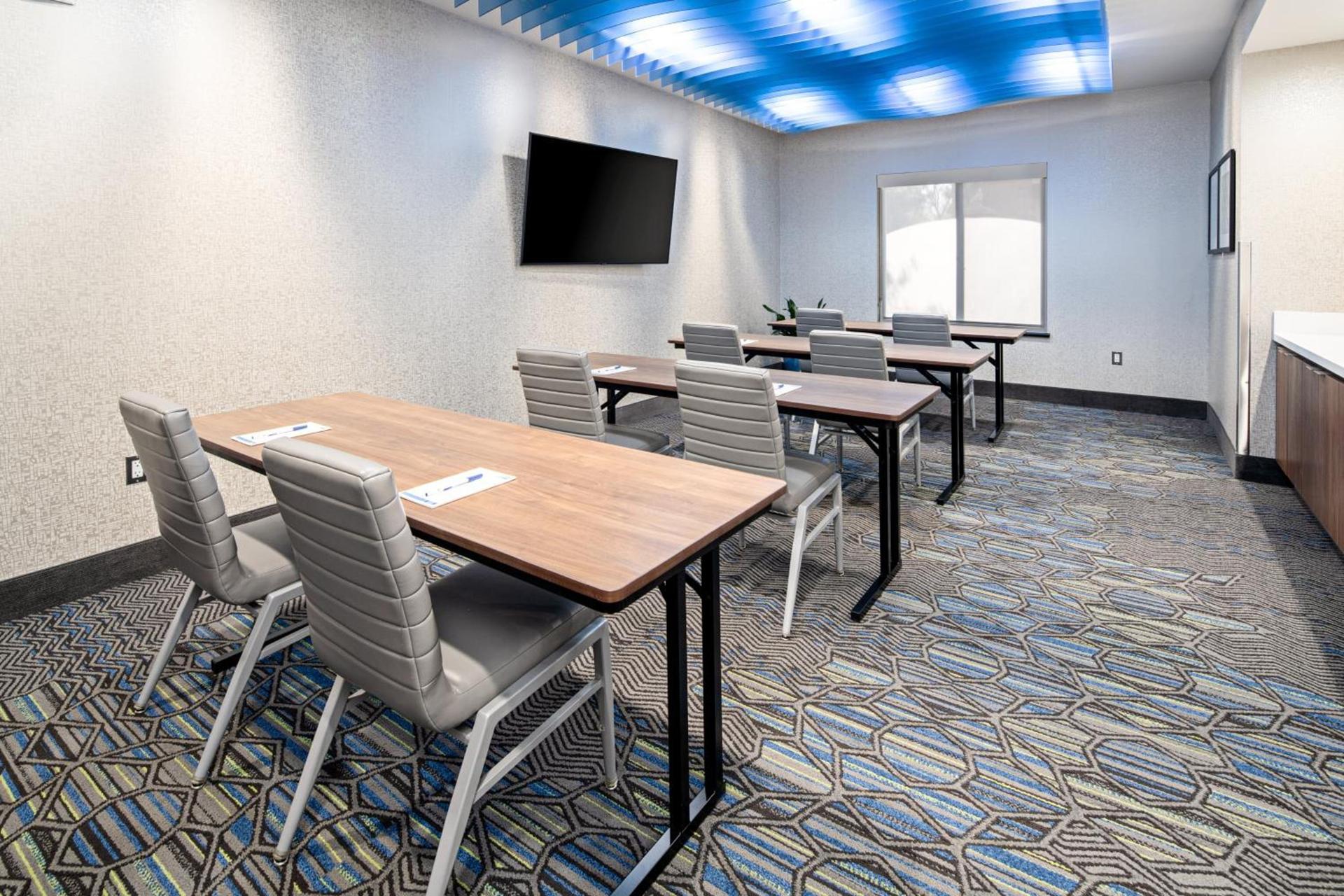 Holiday Inn Express Hotel & Suites Atascadero by IHG photo 60