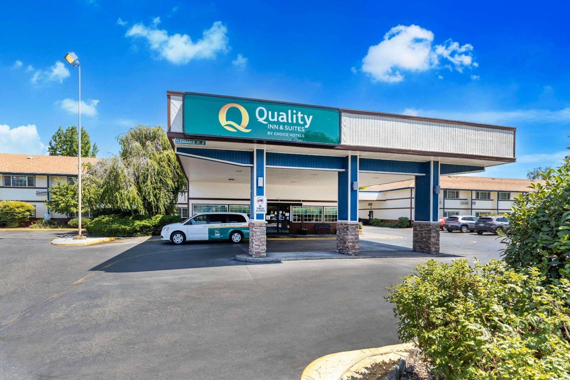 Quality Inn & Suites Medford Airport photo 3