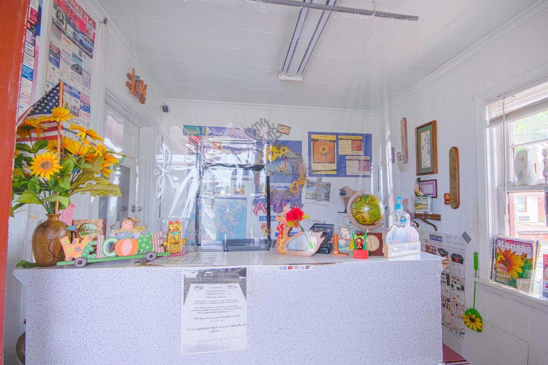 Sunflower Motel Hiawatha By OYO photo 14