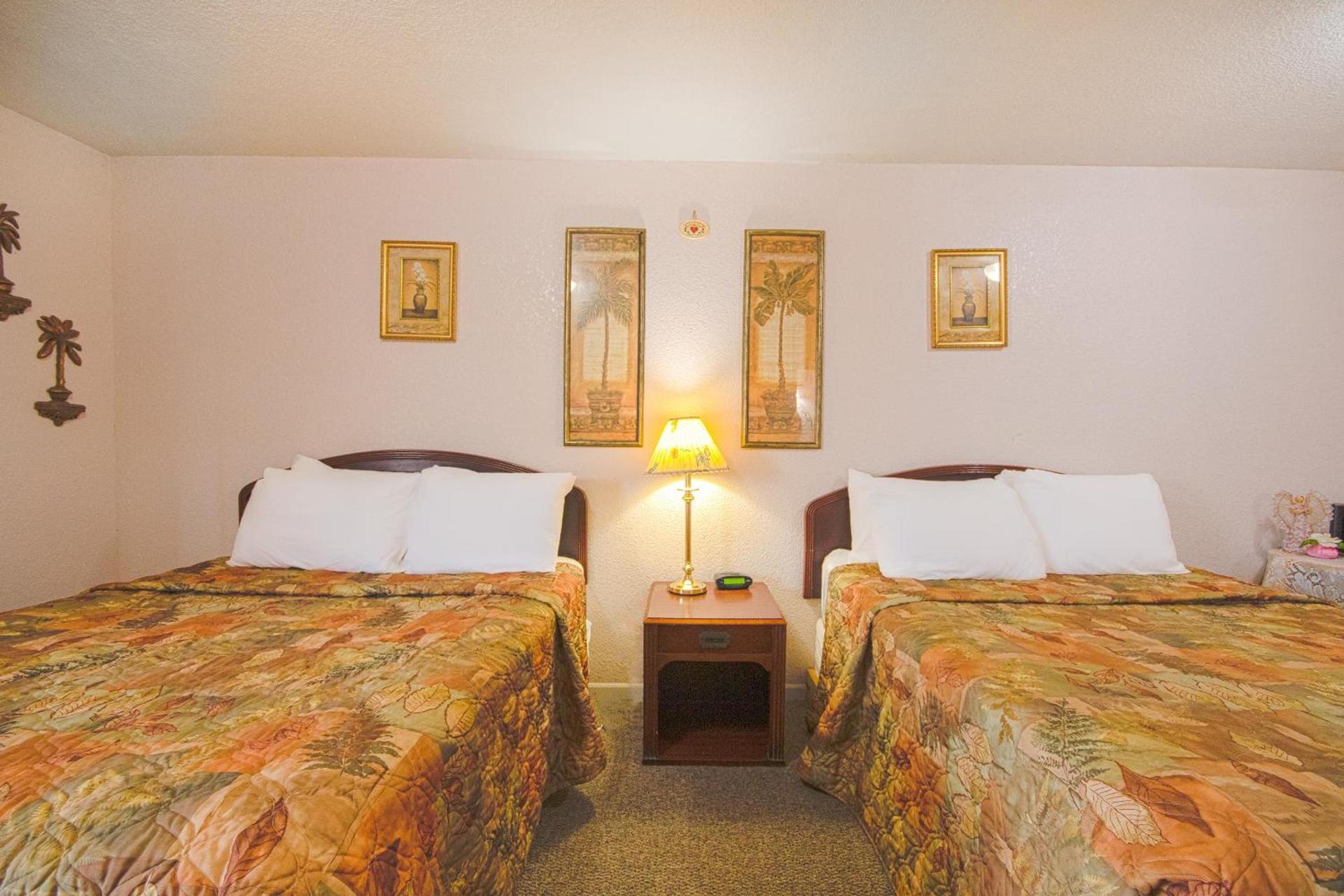 Sunflower Motel Hiawatha By OYO photo 11