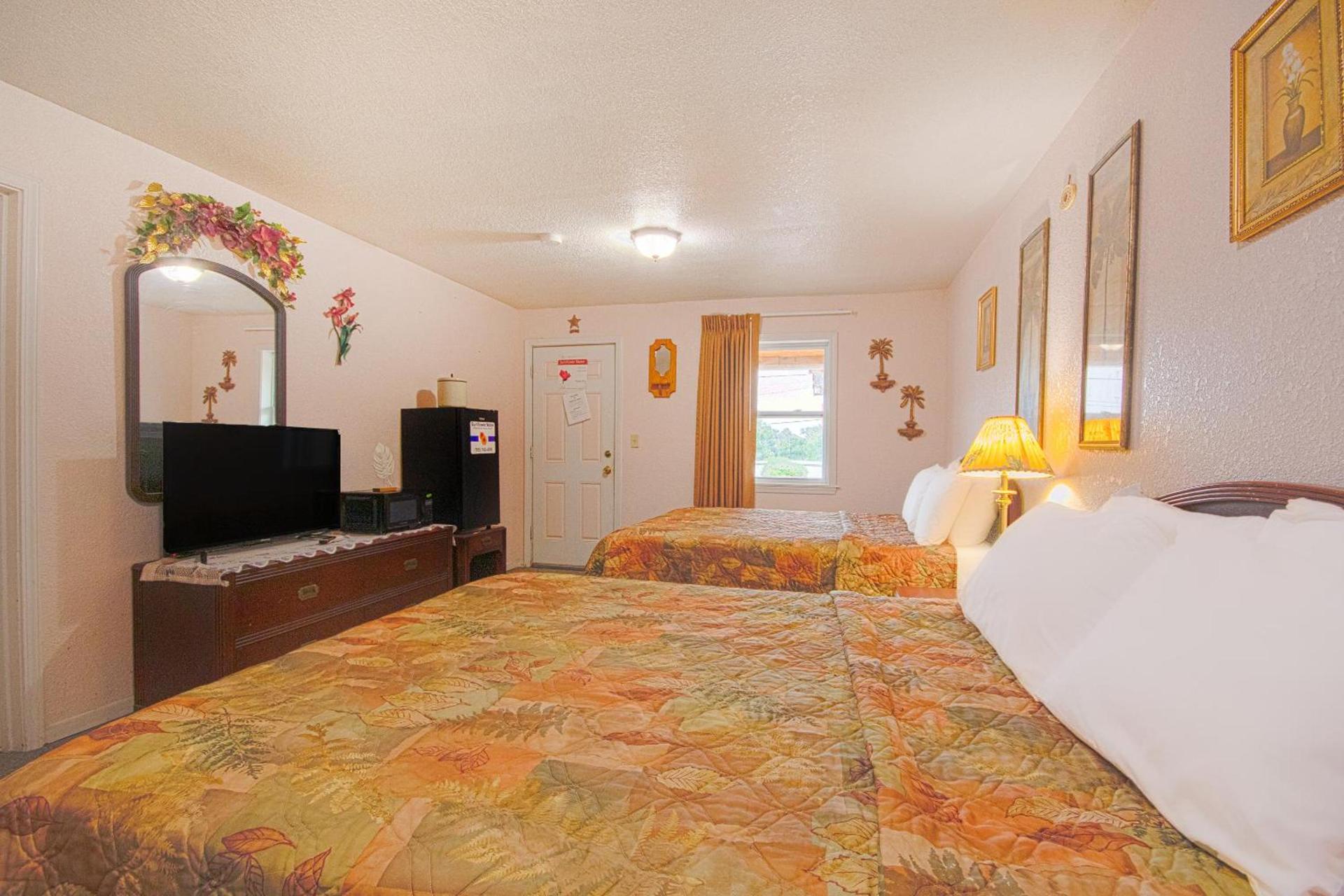 Sunflower Motel Hiawatha By OYO photo 12