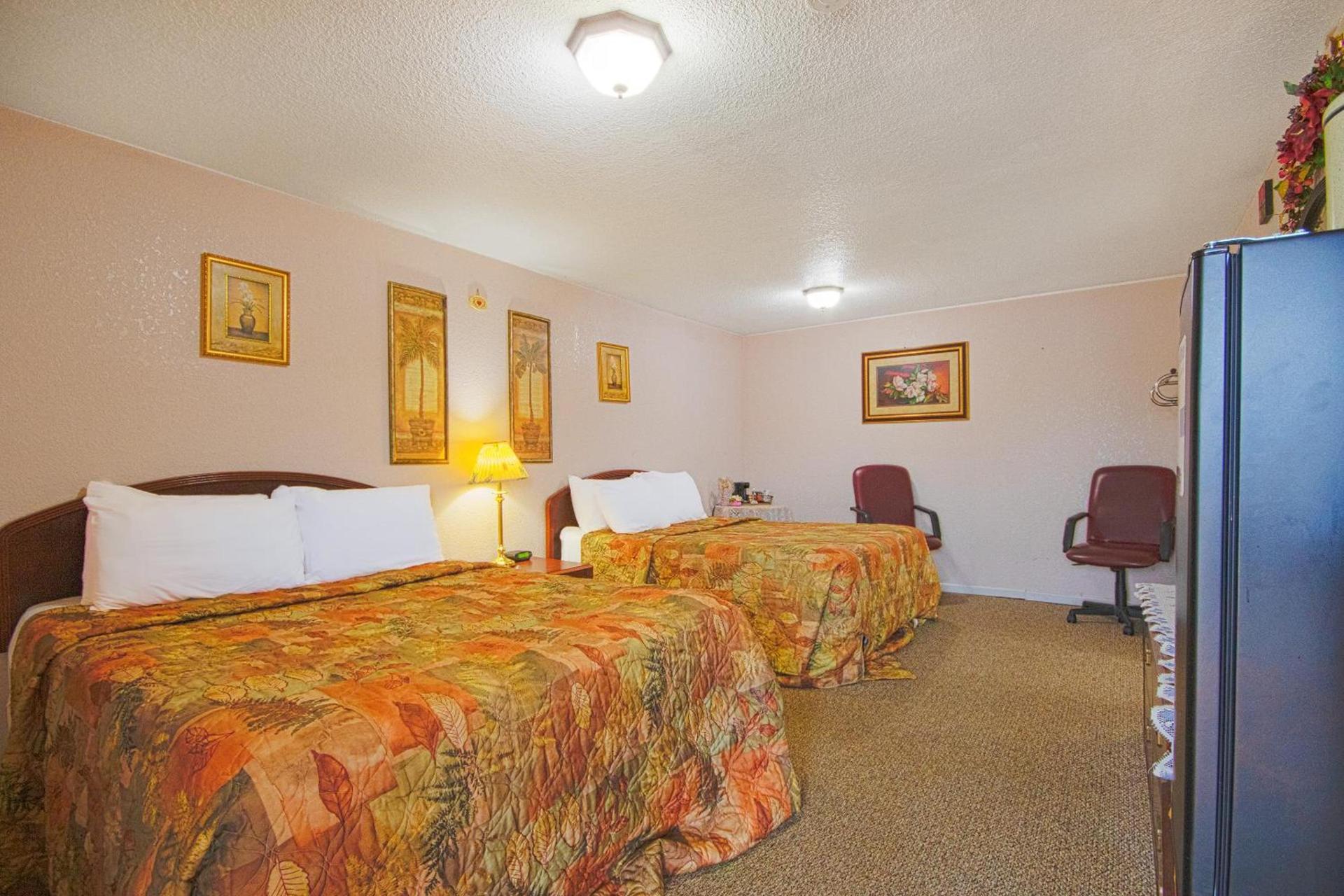 Sunflower Motel Hiawatha By OYO photo 22