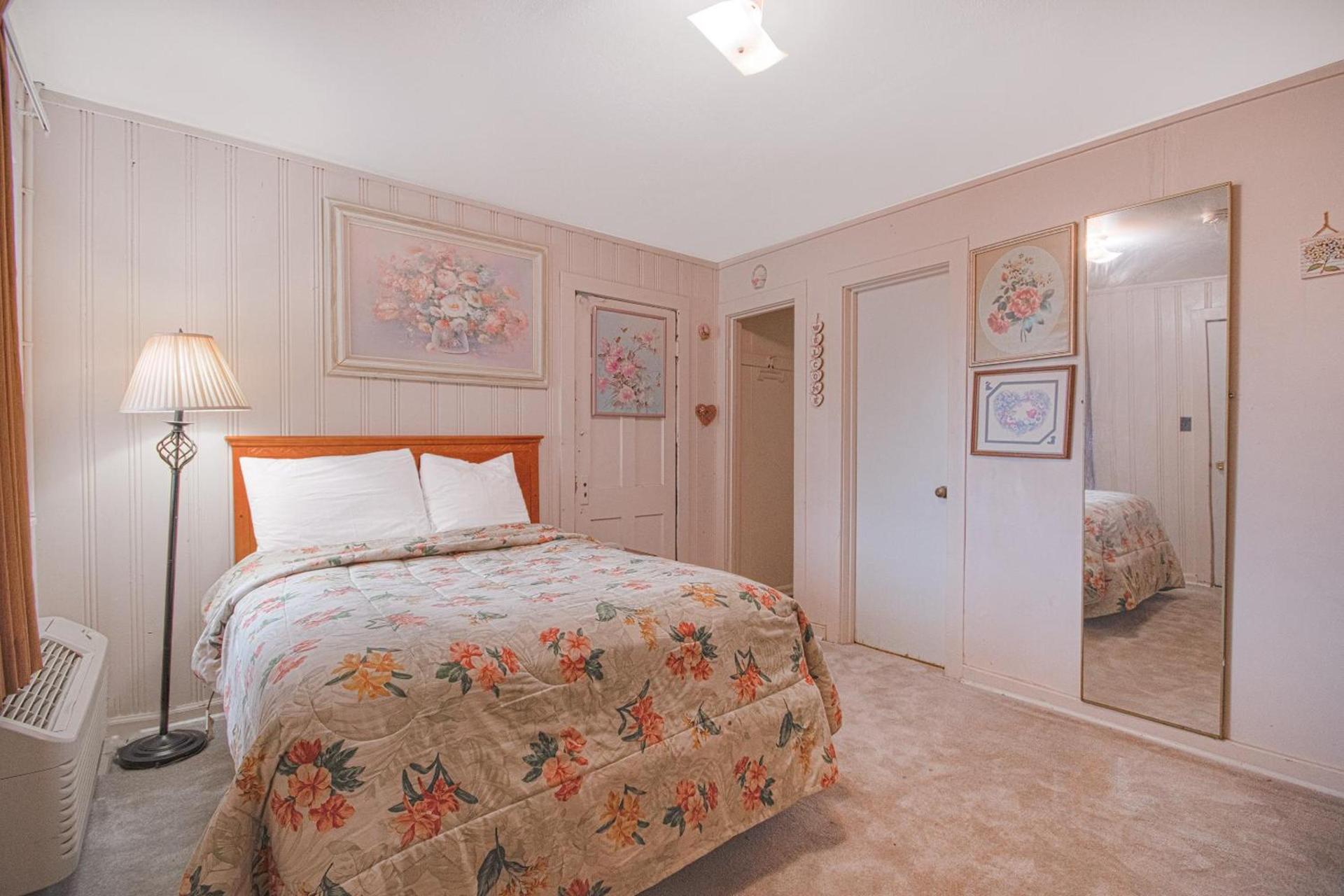 Sunflower Motel Hiawatha By OYO photo 32