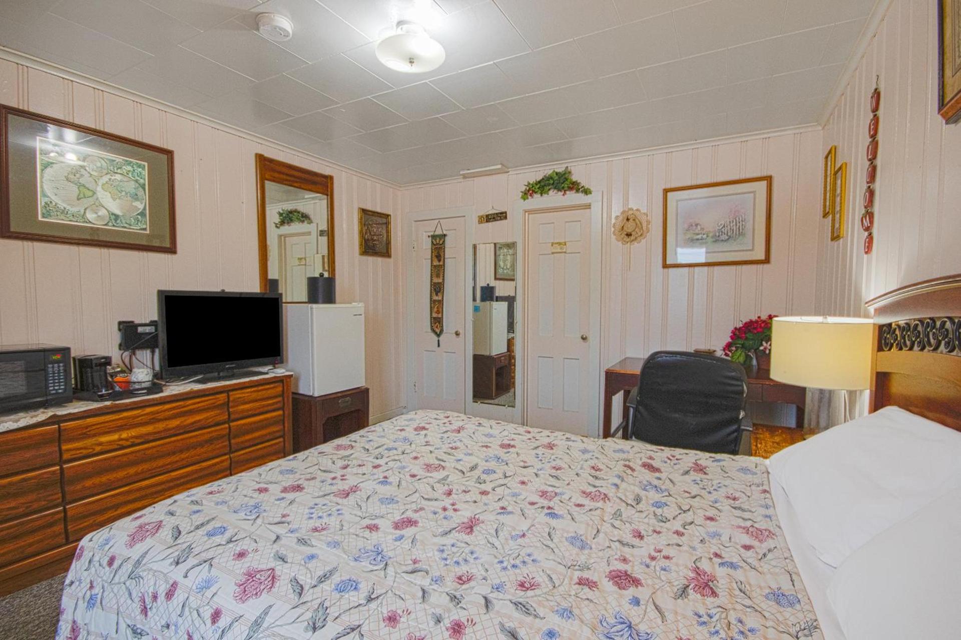 Sunflower Motel Hiawatha By OYO photo 41