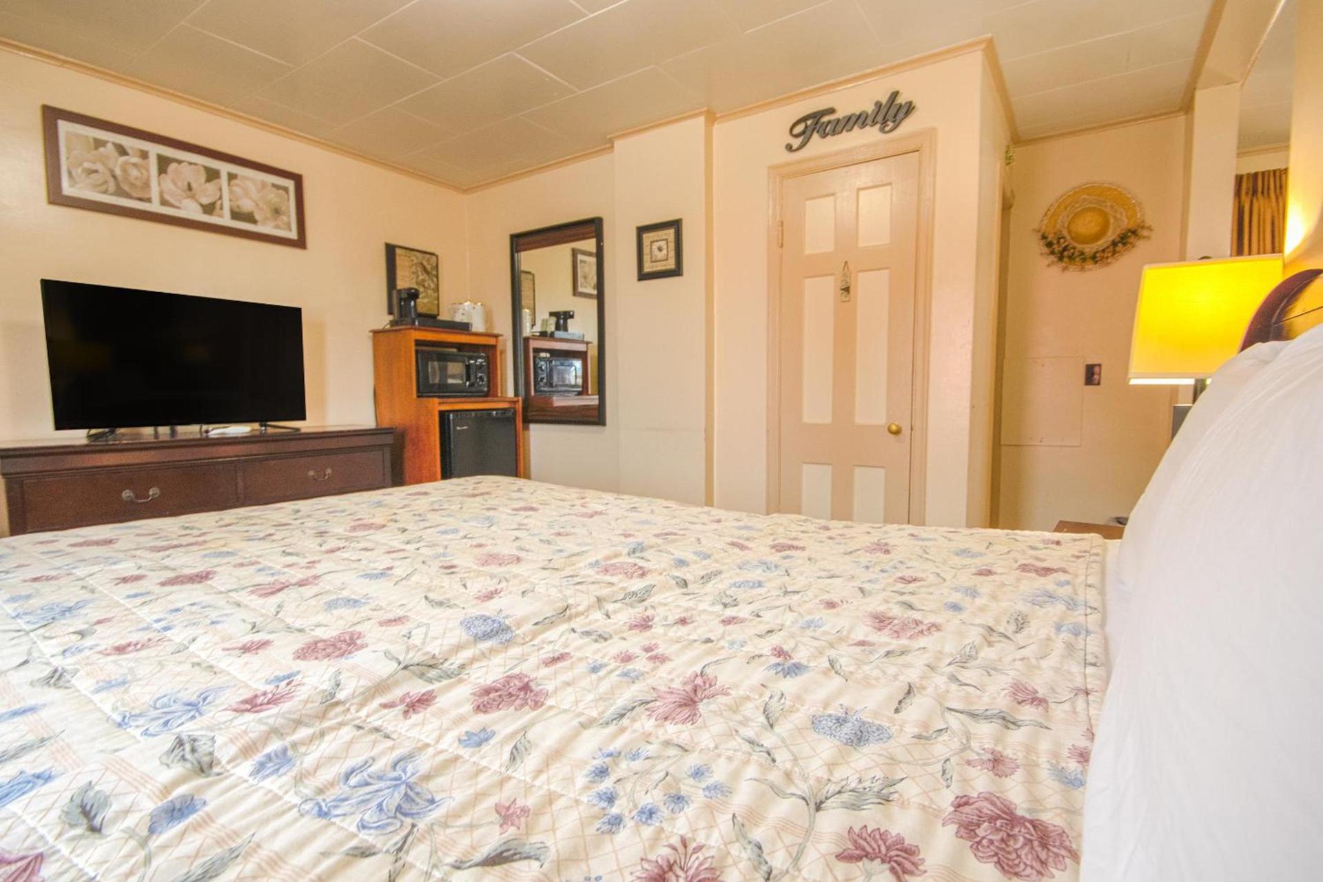 Sunflower Motel Hiawatha By OYO photo 45
