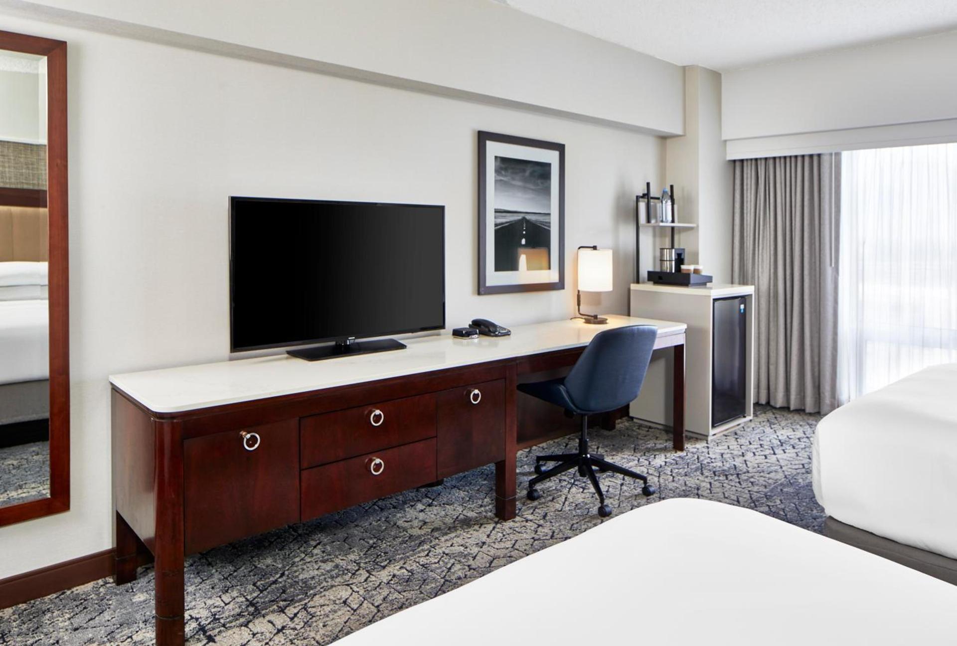 Sheraton Indianapolis Hotel at Keystone Crossing photo 49