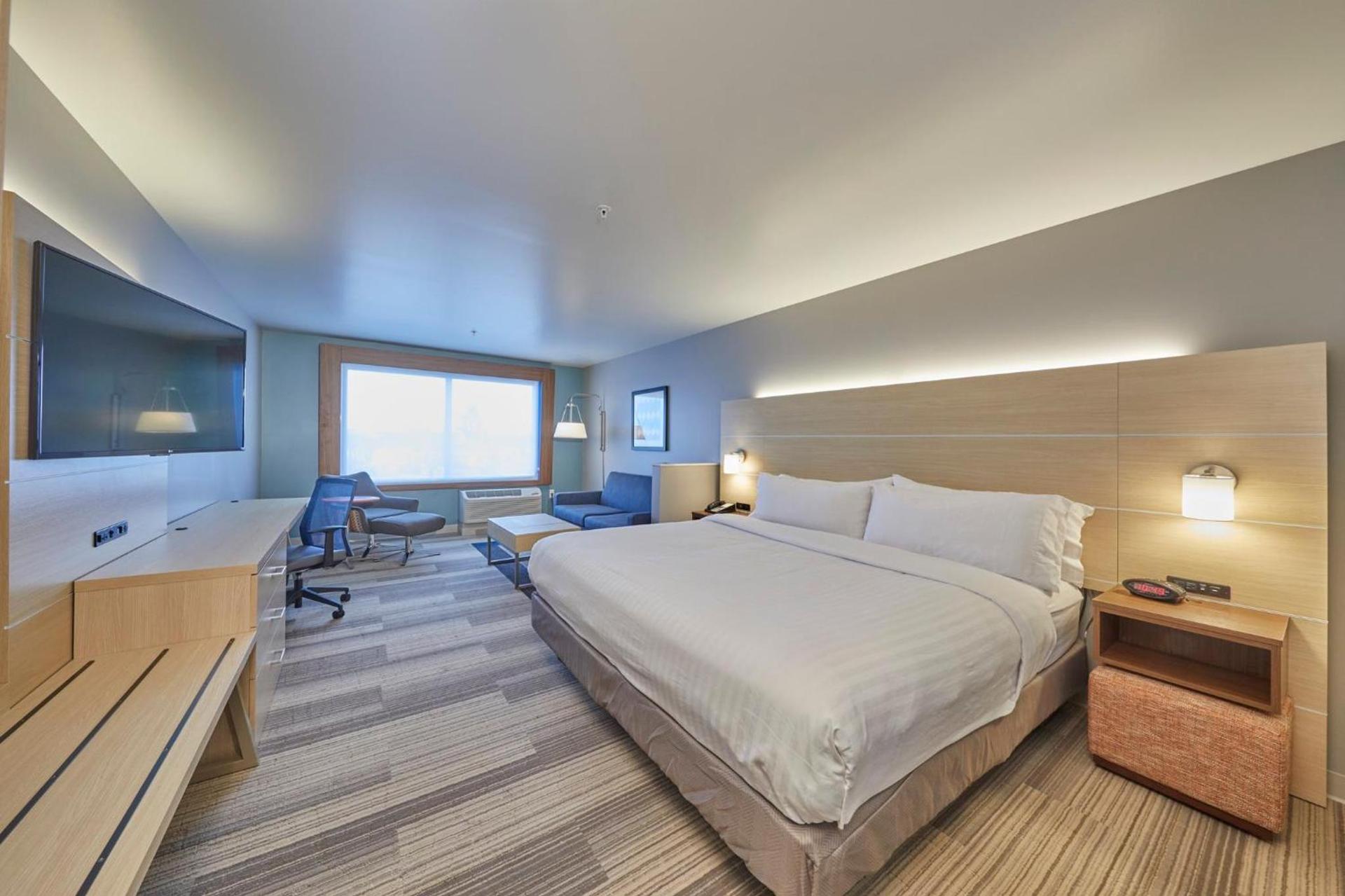 Holiday Inn Express & Suites - Hermiston Downtown by IHG photo 20