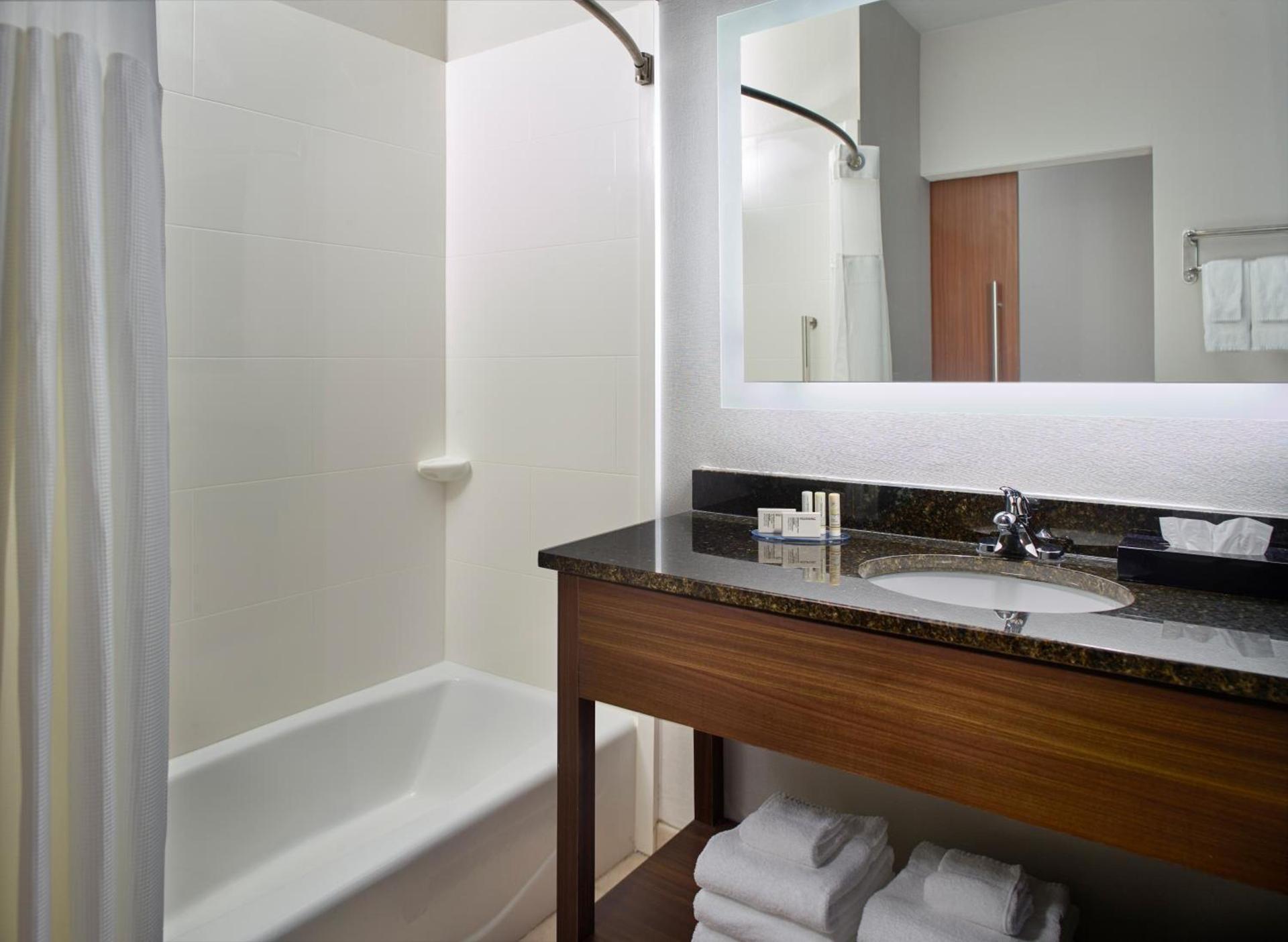 Fairfield Inn & Suites by Marriott Asheville Airport/Fletcher photo 25