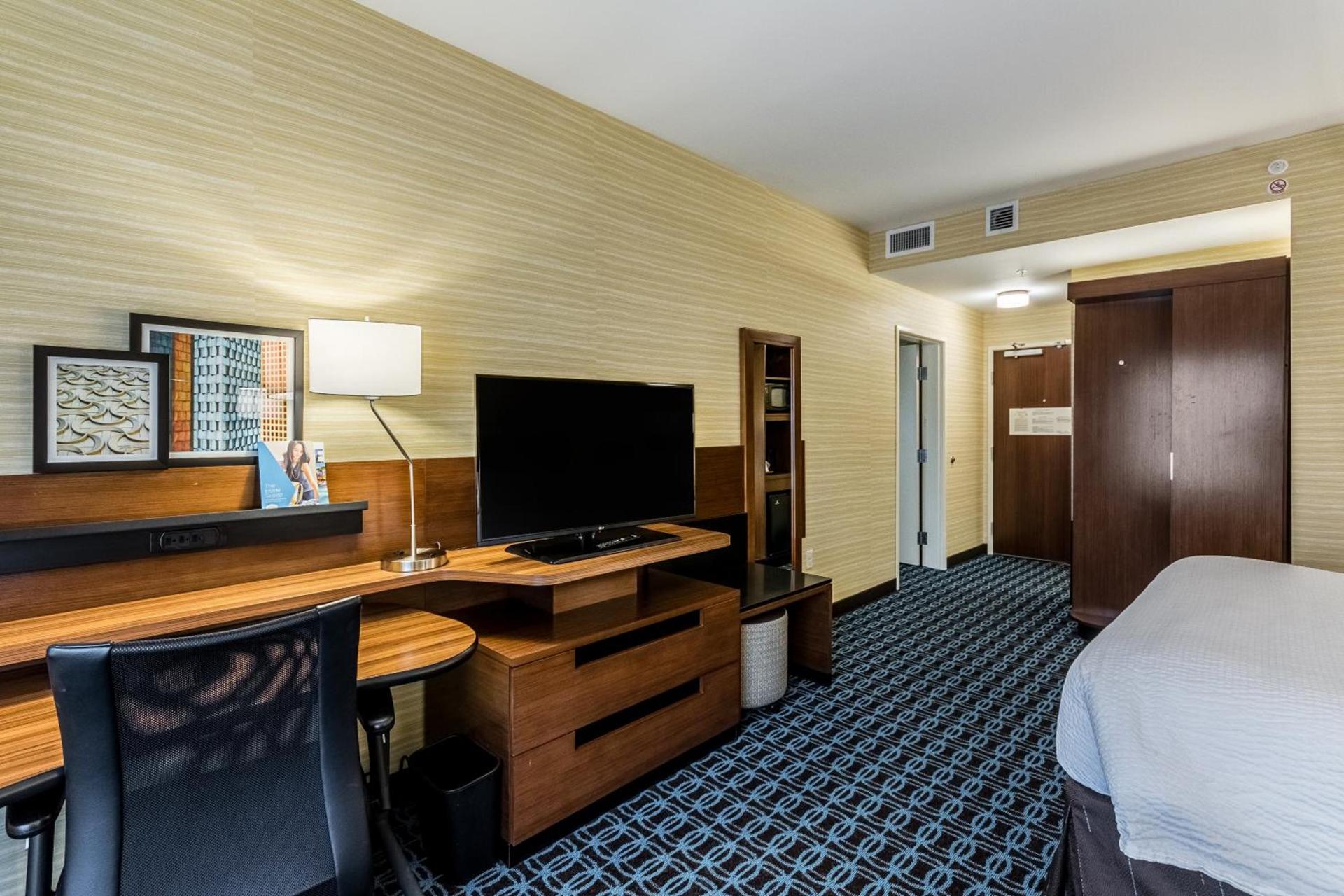 Fairfield Inn & Suites by Marriott Butte photo 35