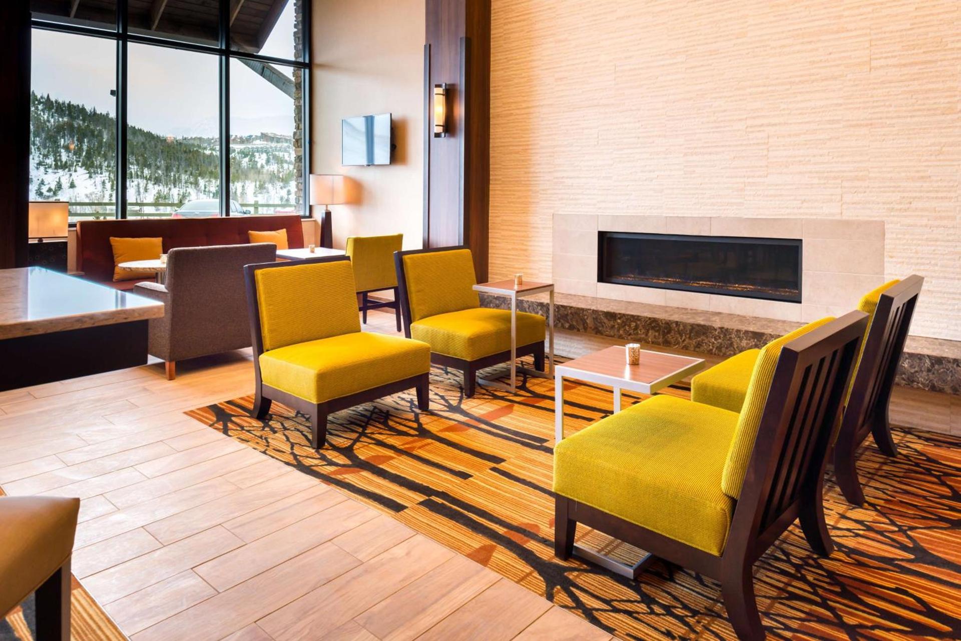 Hampton Inn & Suites Silverthorne photo 10