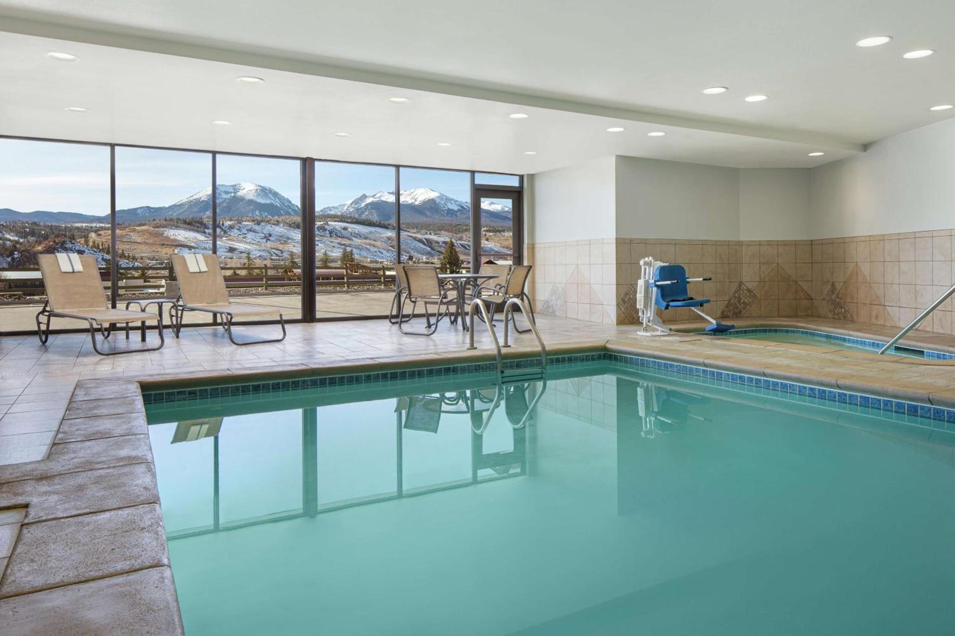 Hampton Inn & Suites Silverthorne photo 13