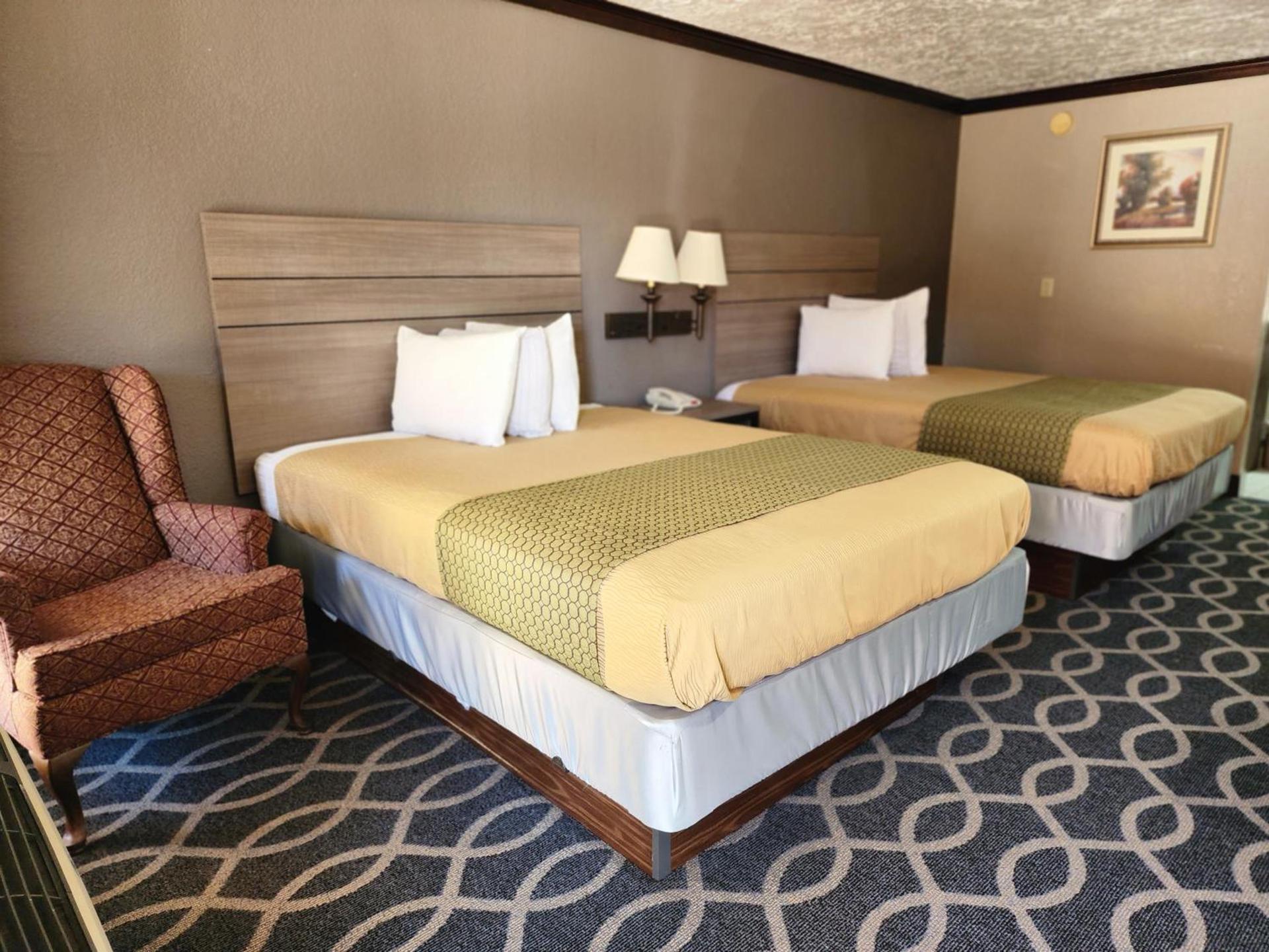 Executive inn photo 3