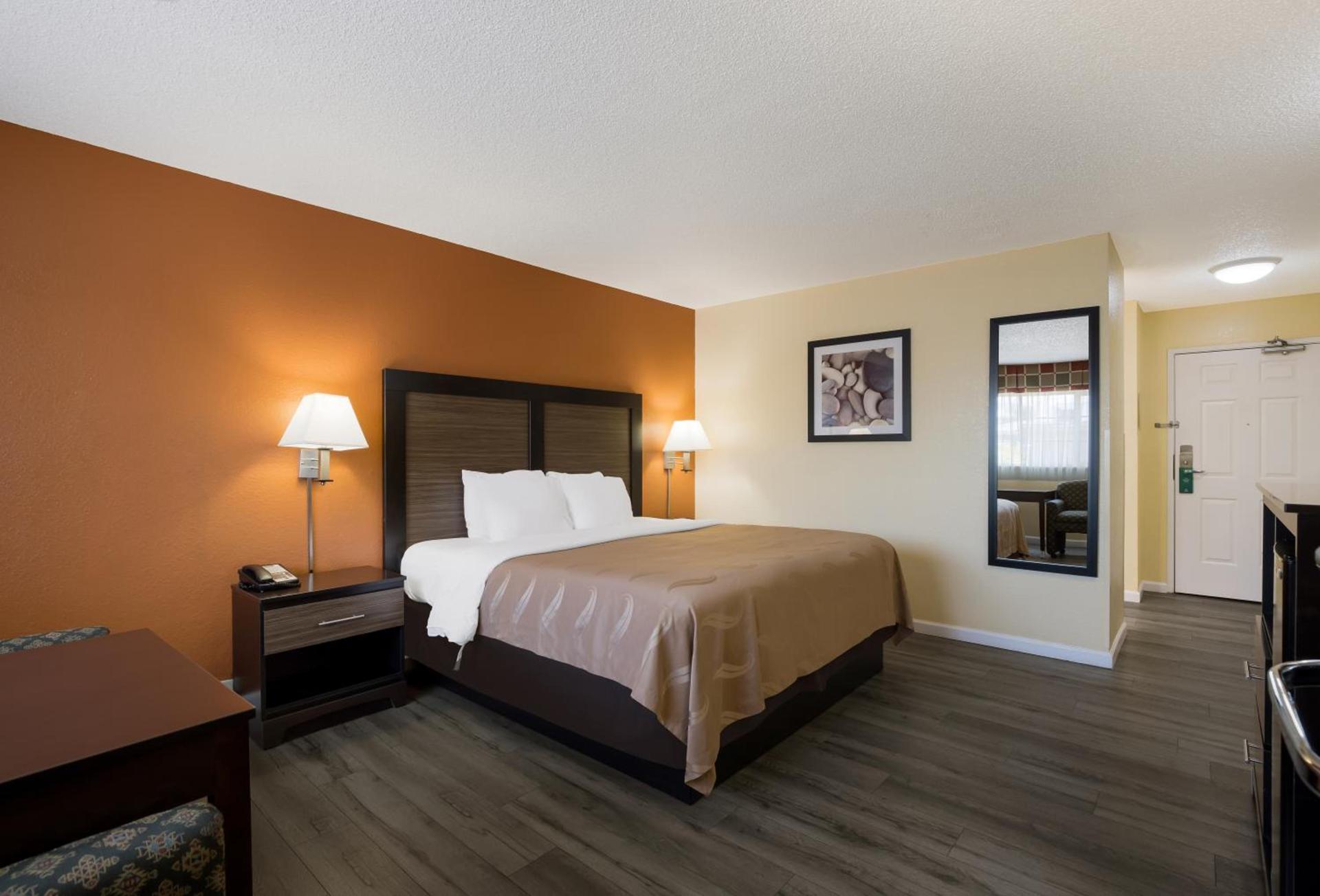 Quality Inn & Suites Medford Airport photo 34