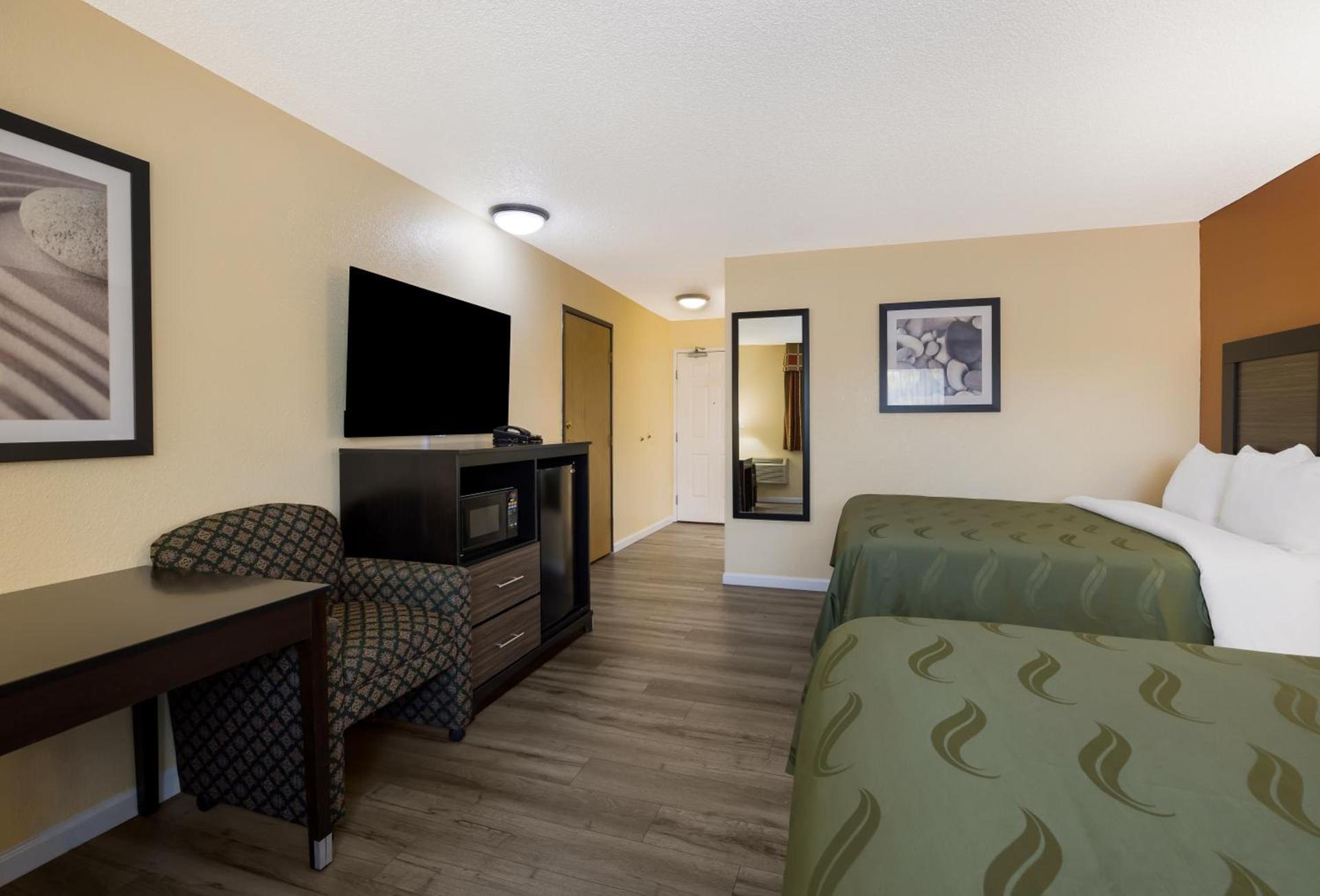 Quality Inn & Suites Medford Airport photo 36