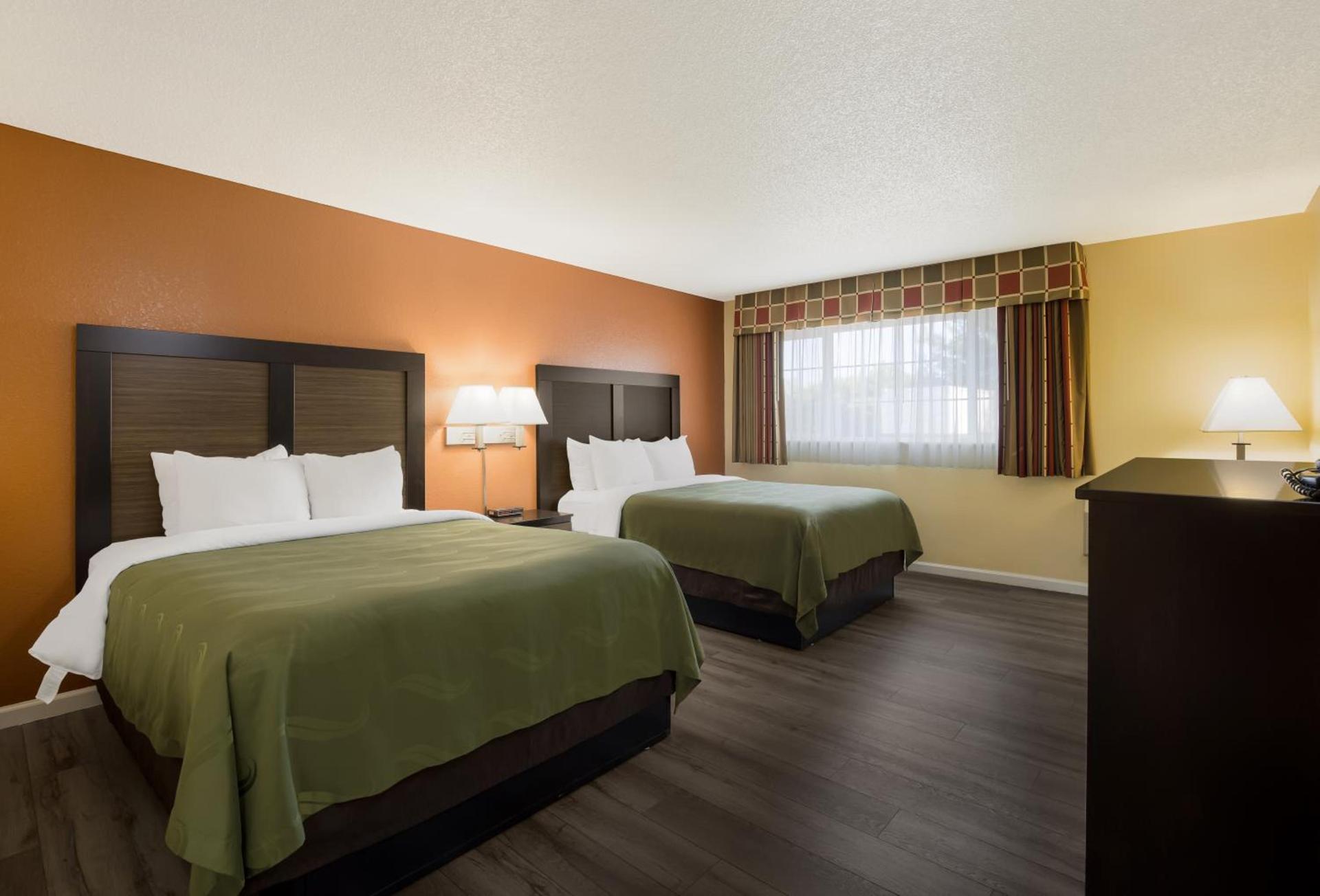 Quality Inn & Suites Medford Airport photo 37