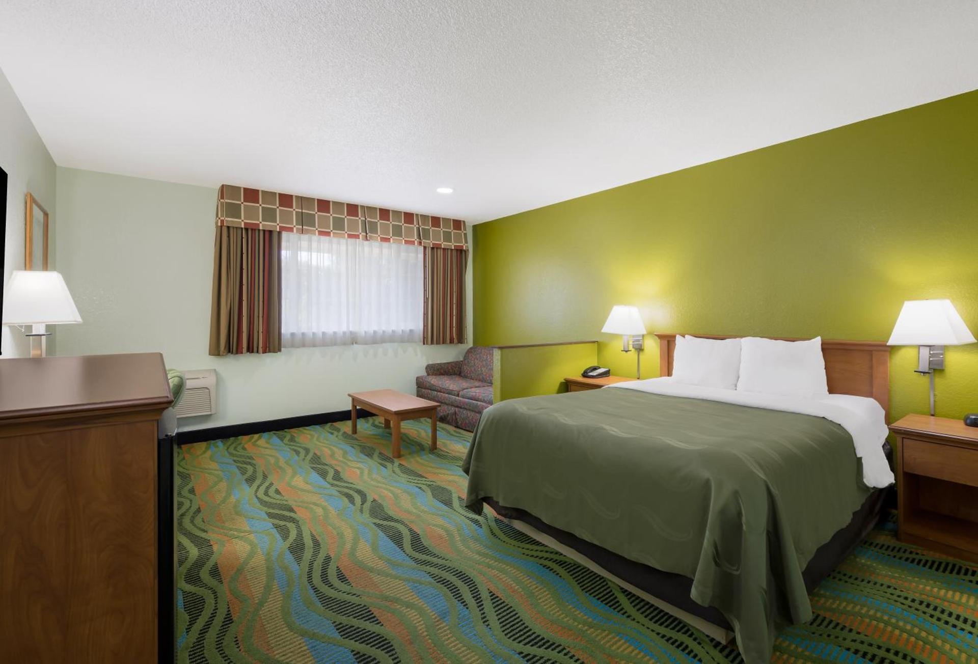 Quality Inn & Suites Medford Airport photo 38